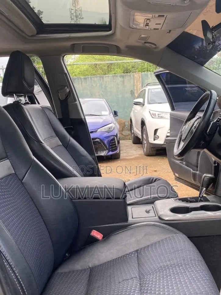 Toyota Camry SE 4dr Sedan (2.5L 4cyl 6A) 2013 Black