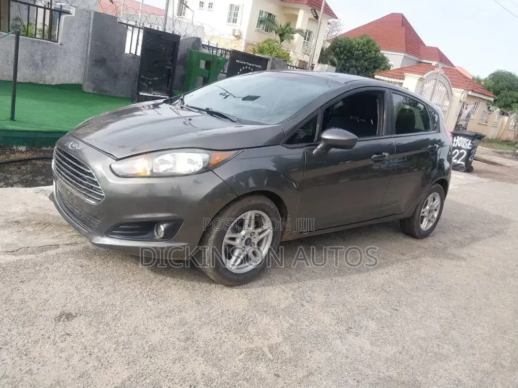 Ford Fiesta 2018 Gray