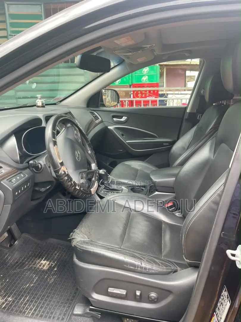 Hyundai Santa Fe Limited 4dr SUV (3.3L 6cyl 6A) 2015 Black