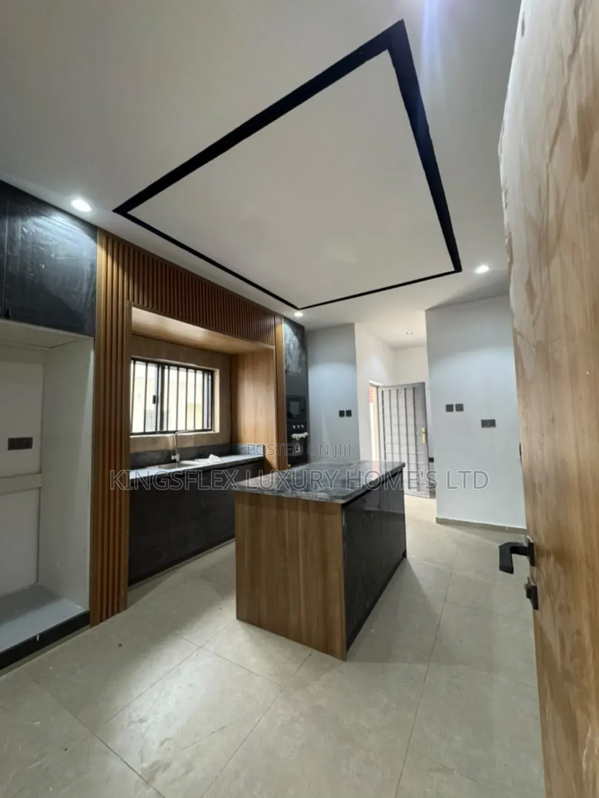 5bdrm Duplex in Estate, Lokogoma for sale