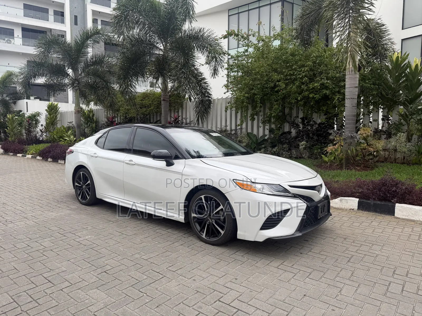 Toyota Camry XSE (2.5L 4cyl 8A) 2019 White