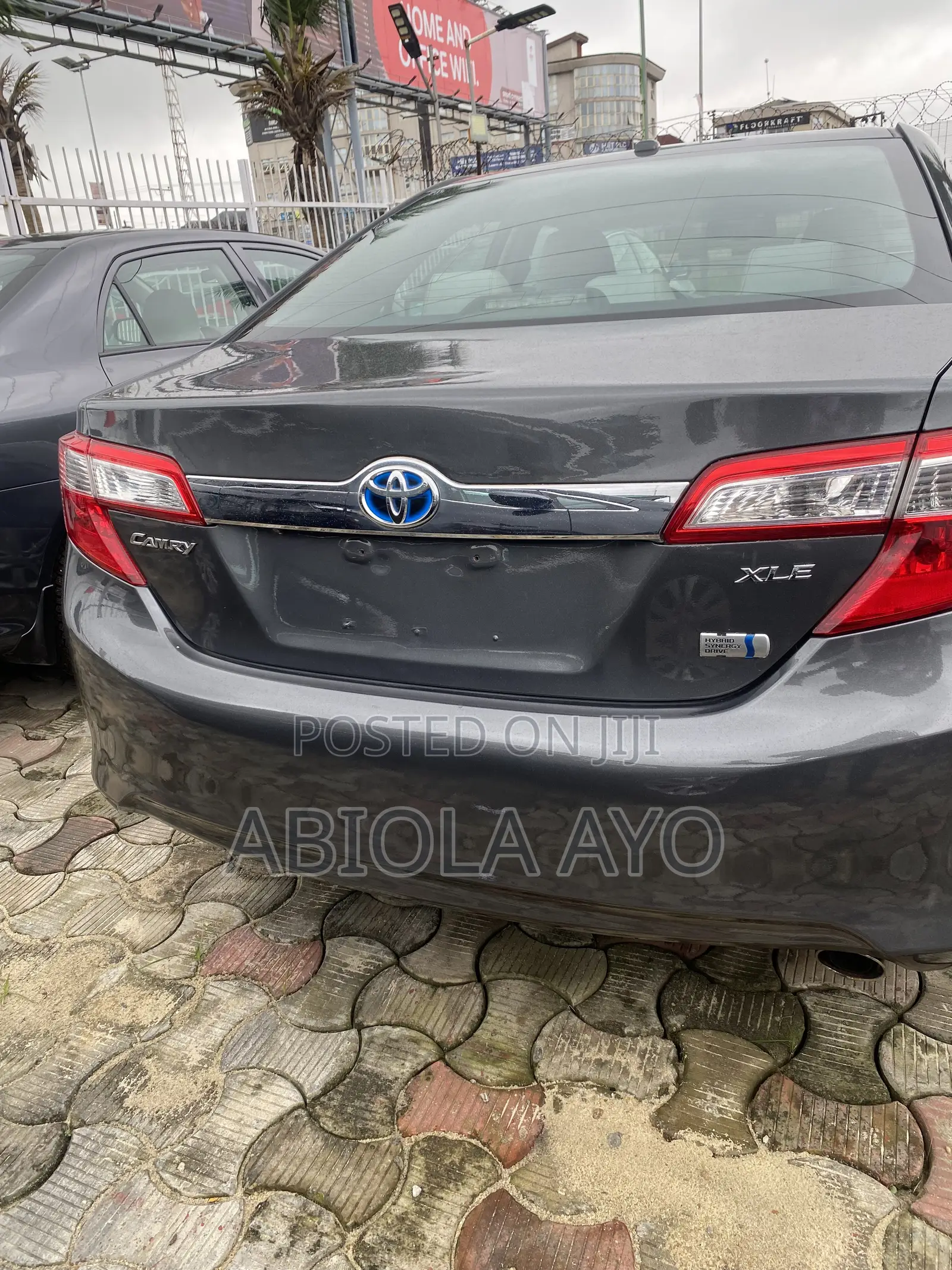 Toyota Camry Hybrid XLE 2012 Gray