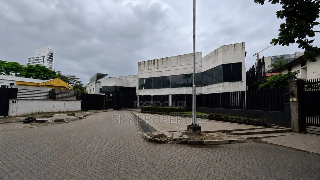 Commercial Building for Sale in Victoria Island