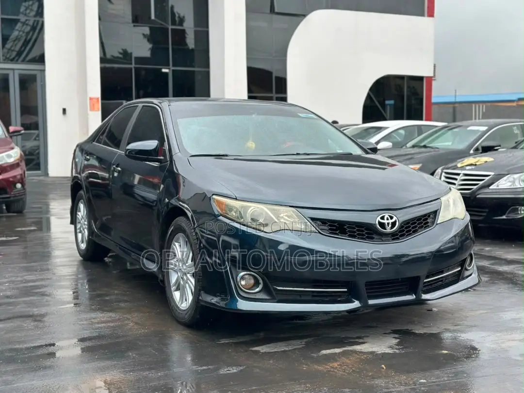Toyota Camry 2013 Black