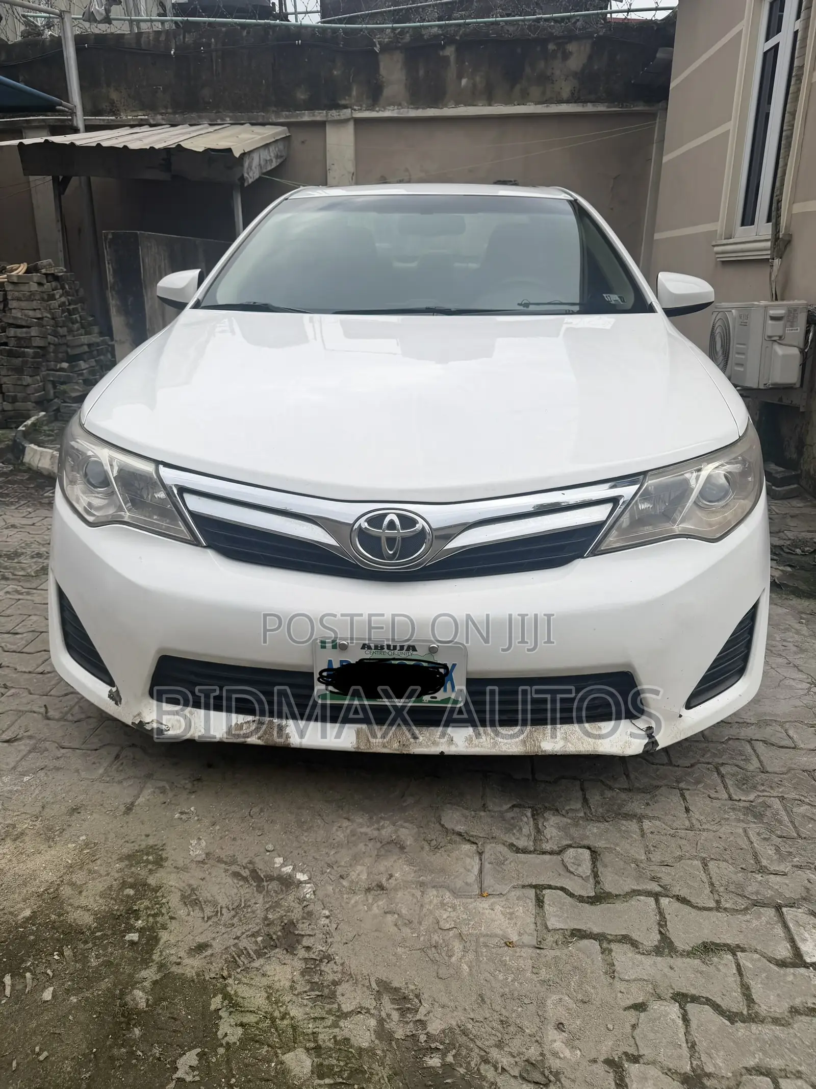 Toyota Camry XLE 4dr Sedan (2.5L 4cyl 6A) 2013 White