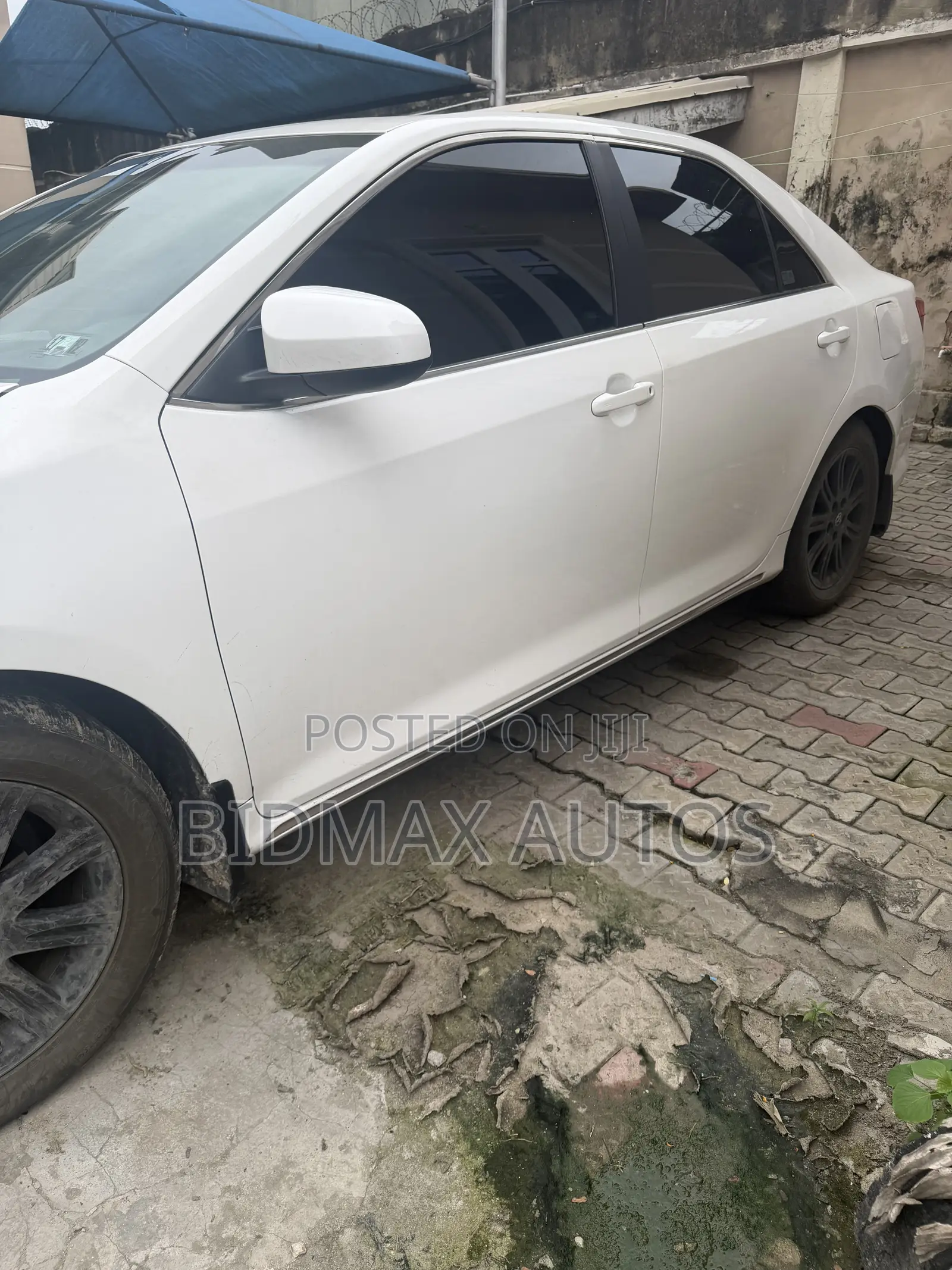 Toyota Camry XLE 4dr Sedan (2.5L 4cyl 6A) 2013 White