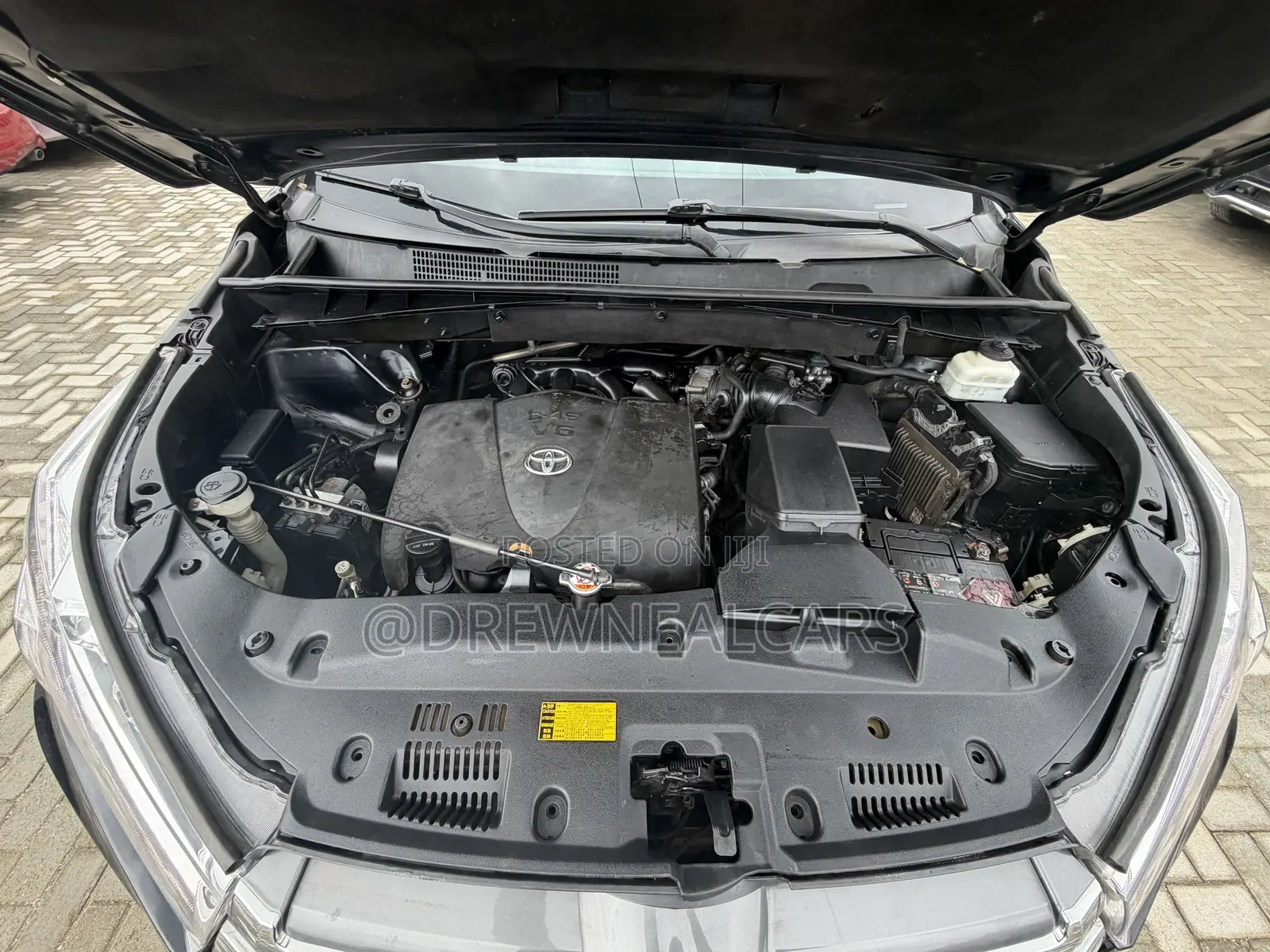 Toyota RAV4 XLE Premium FWD 2023 Black