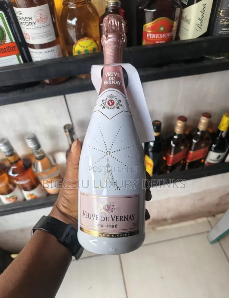 Veuve Du Vernay (Ice Rose) by 12