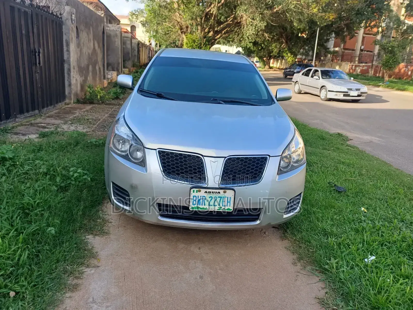 Pontiac Vibe 2010 Silver