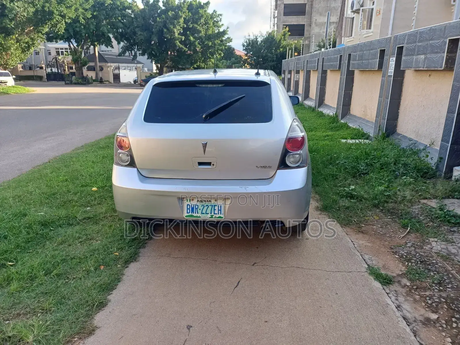Pontiac Vibe 2010 Silver