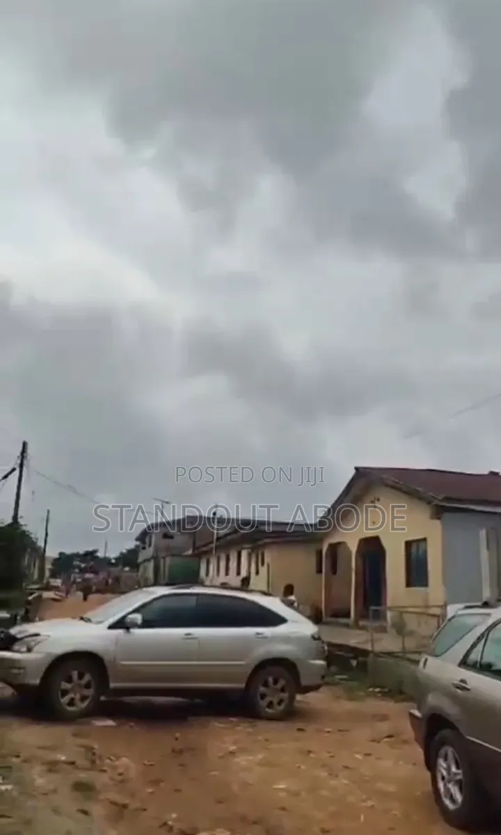 3bdrm Duplex in Olorunfemi Estate, Igando / Ikotun/Igando for sale