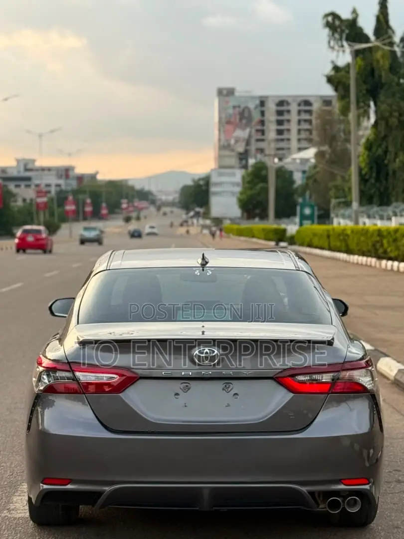 Toyota Camry 2021 Gray