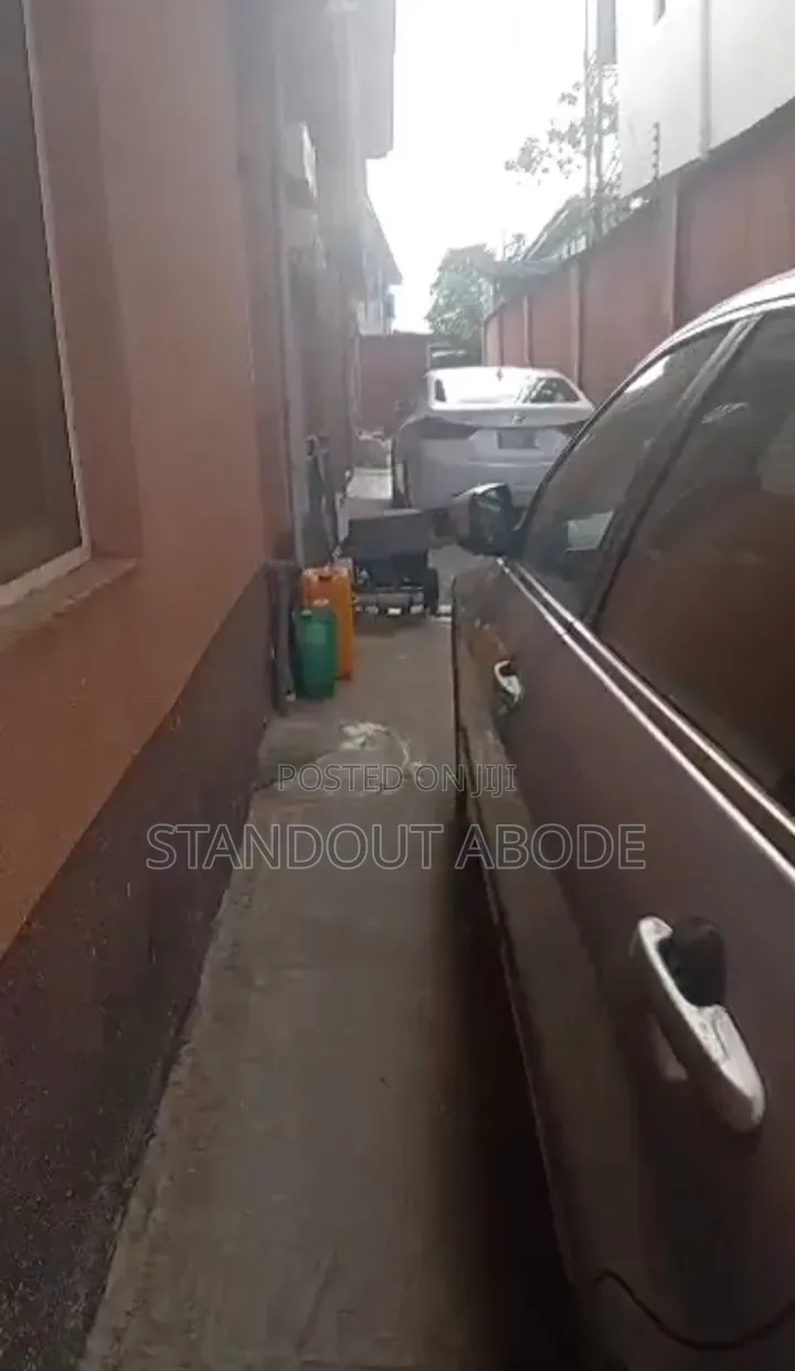 2bdrm Block of Flats in Unity Estate for sale