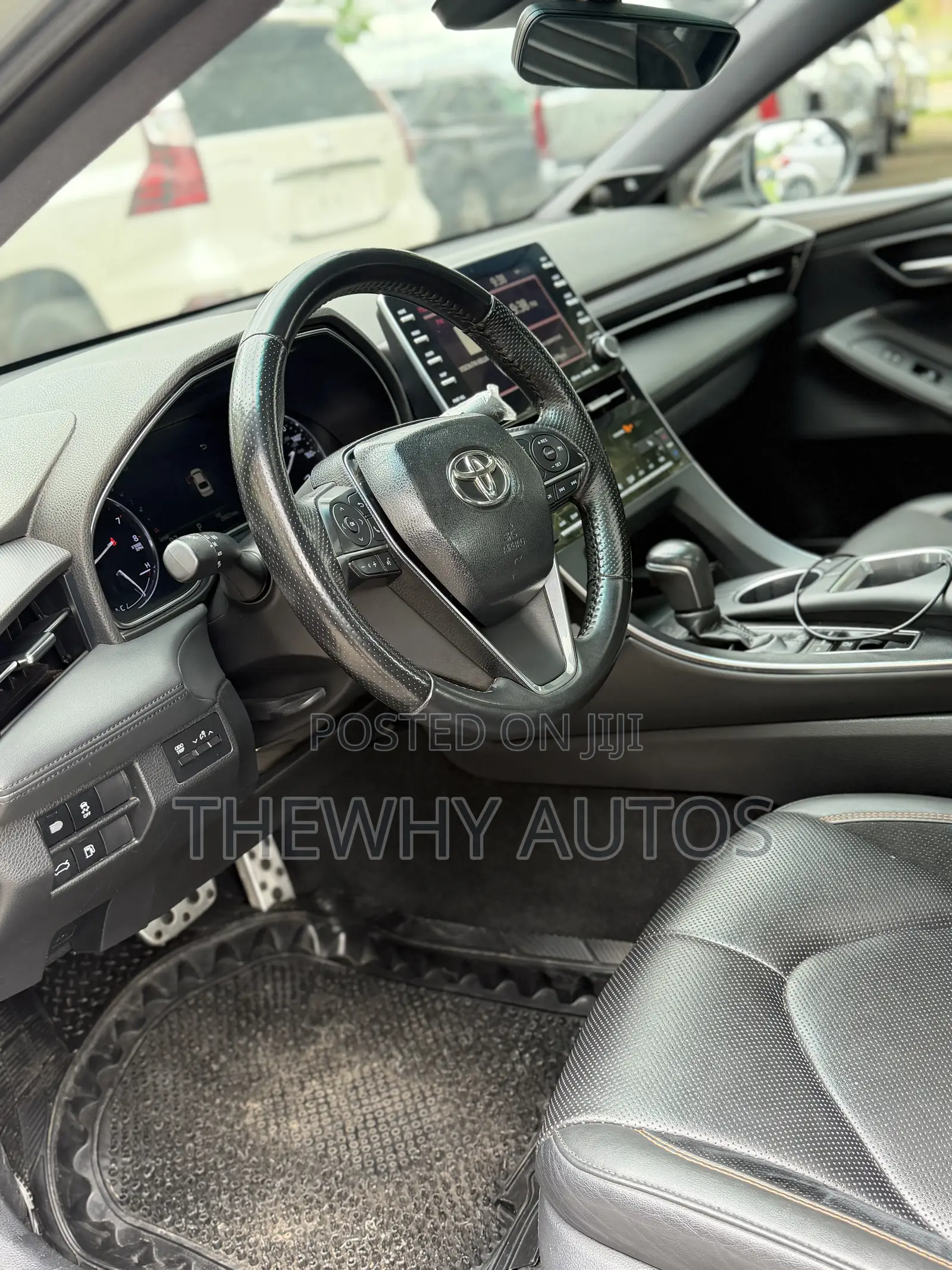 Toyota Avalon XSE FWD Sedan (3.5L V6 8A) 2019 Silver