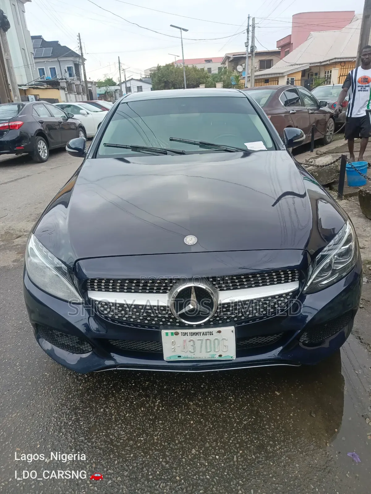 Mercedes-Benz C300 2016 Blue