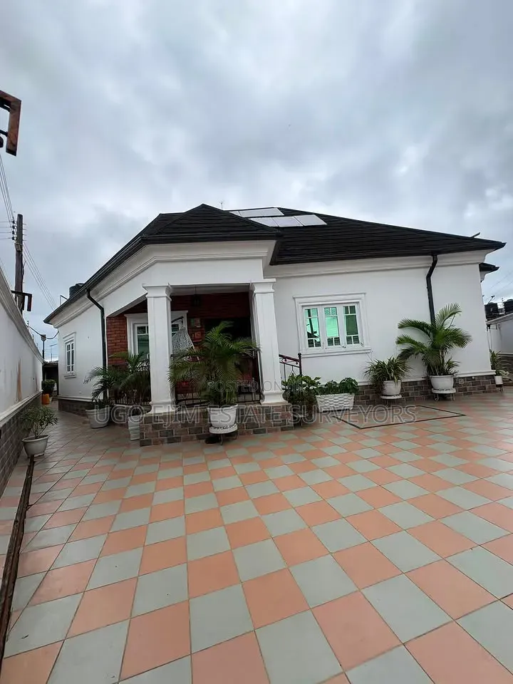 3bdrm Bungalow in Port-Harcourt for sale
