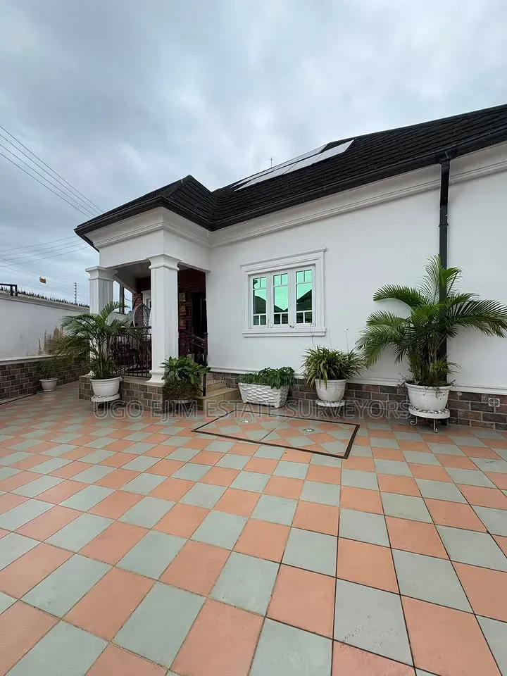 3bdrm Bungalow in Port-Harcourt for sale