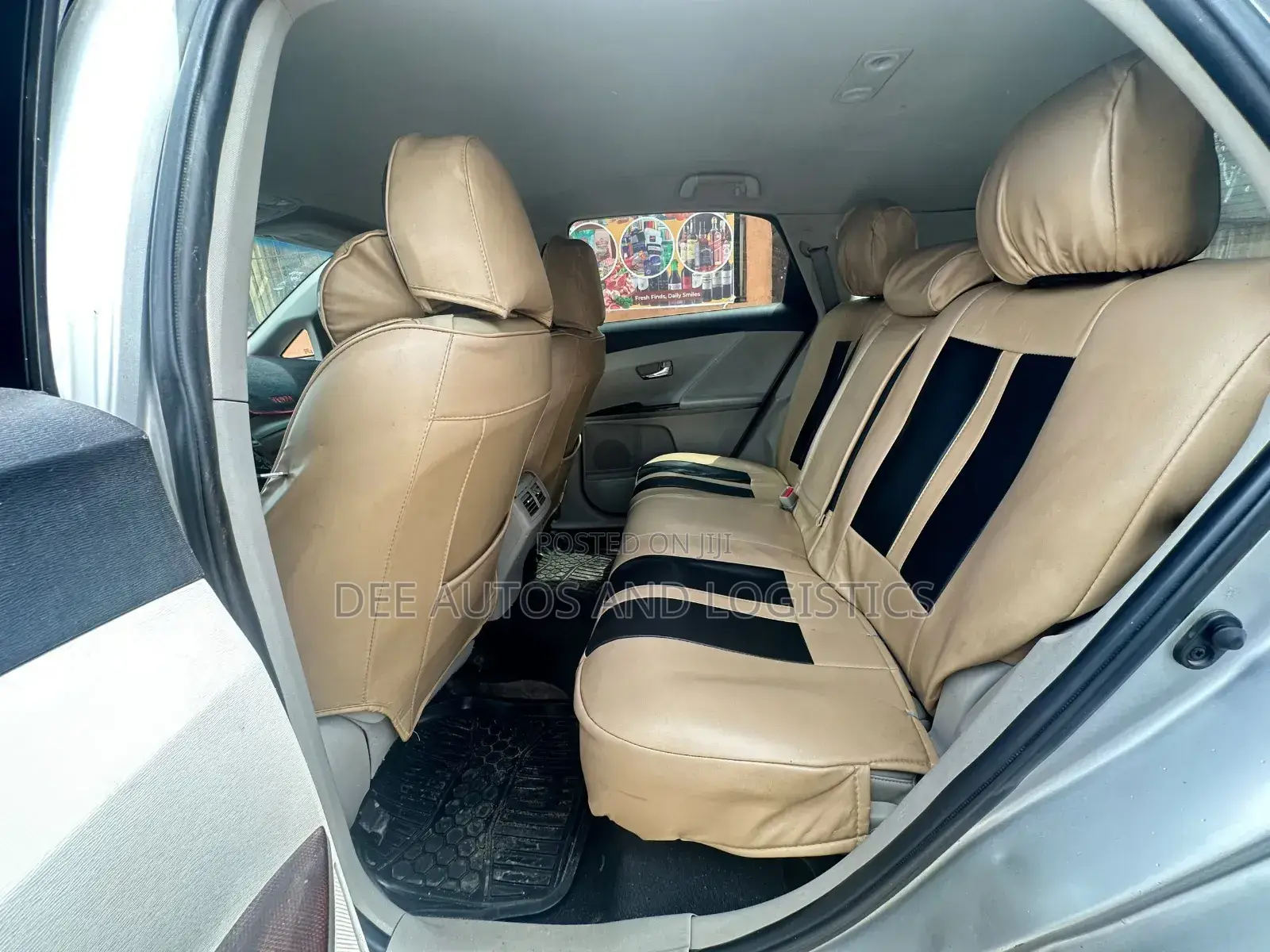 Toyota Venza 2010 Silver
