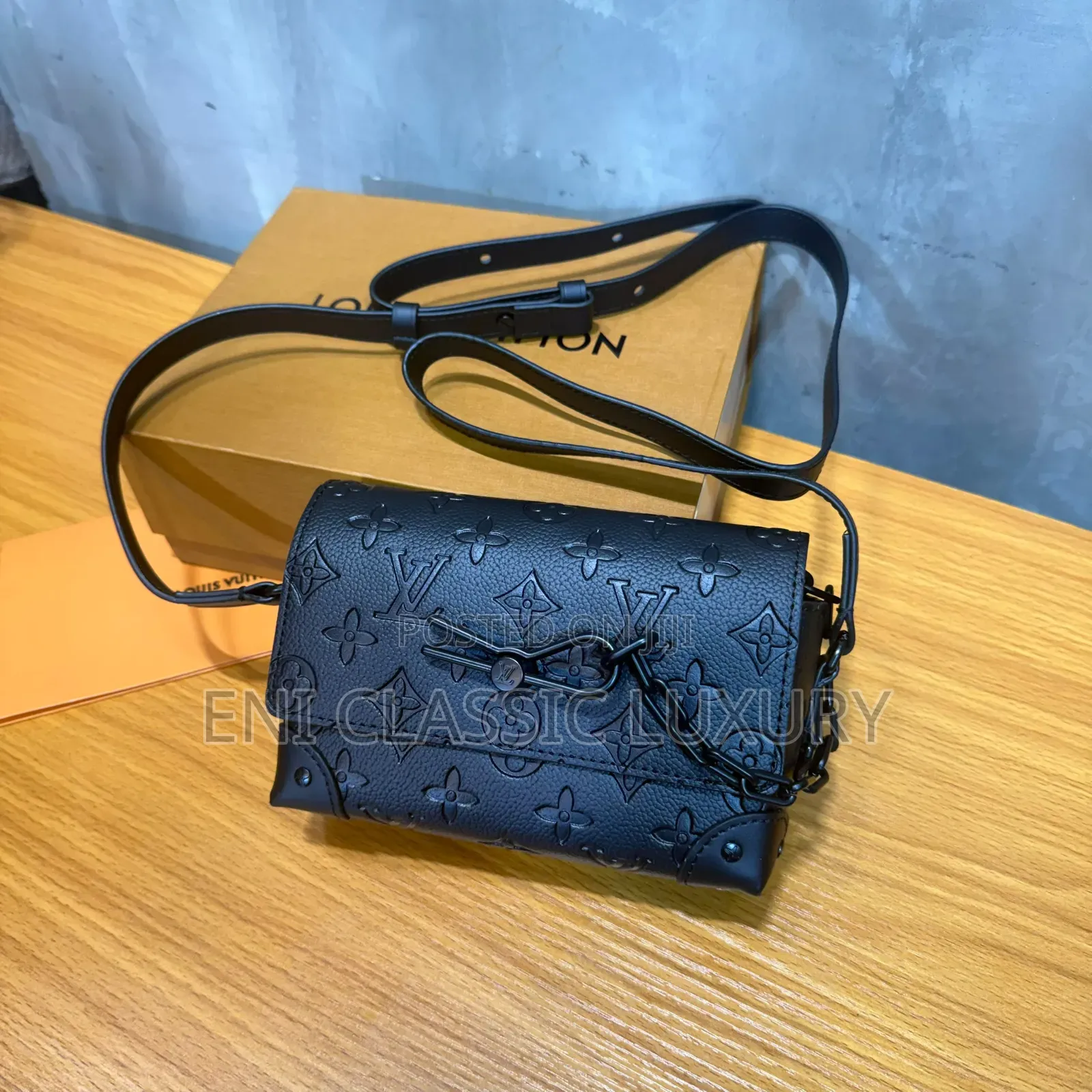 Louis Vuitton Luxury Men's Crossbody Bags Best Quality Well Branded