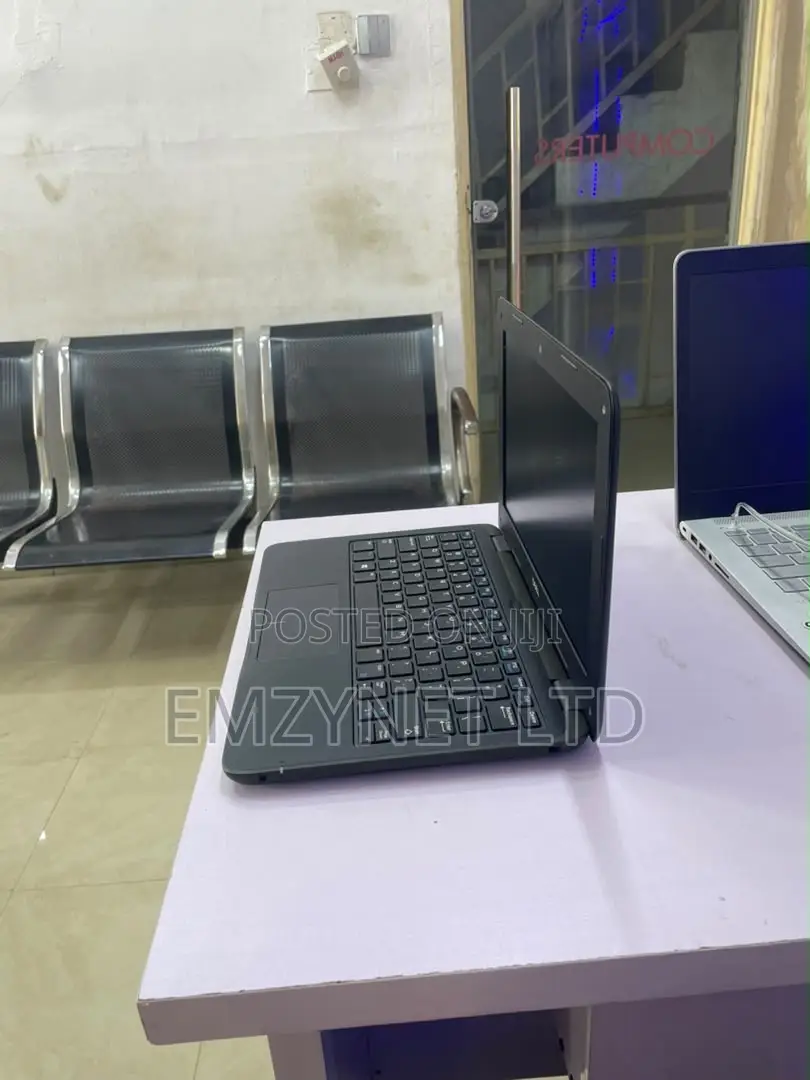 Laptop Dell Latitude 3190 4GB Intel Pentium eMMC 60GB