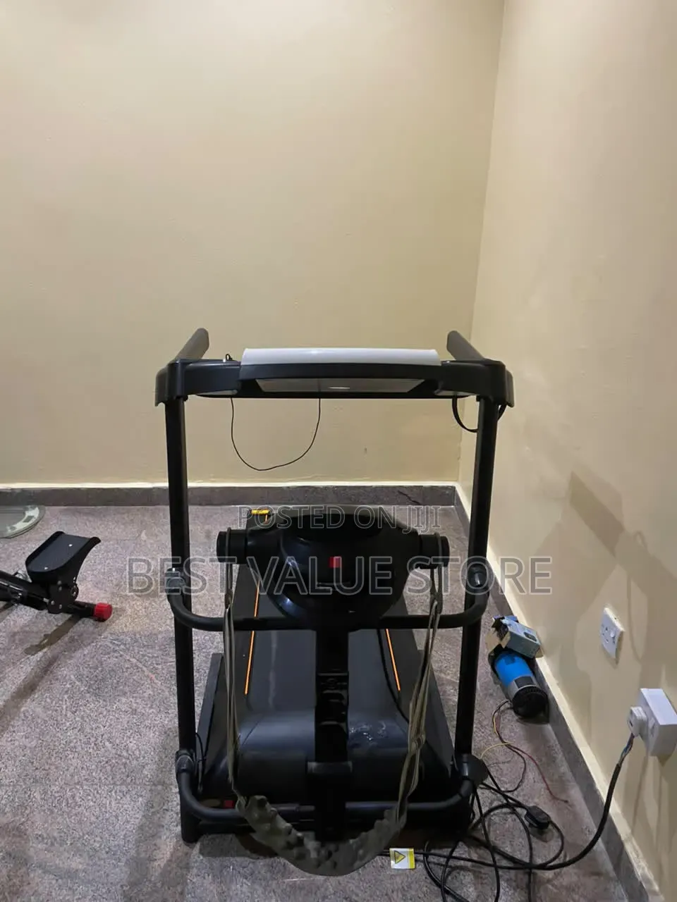 2hp Few Months Used Treadmill With Massager