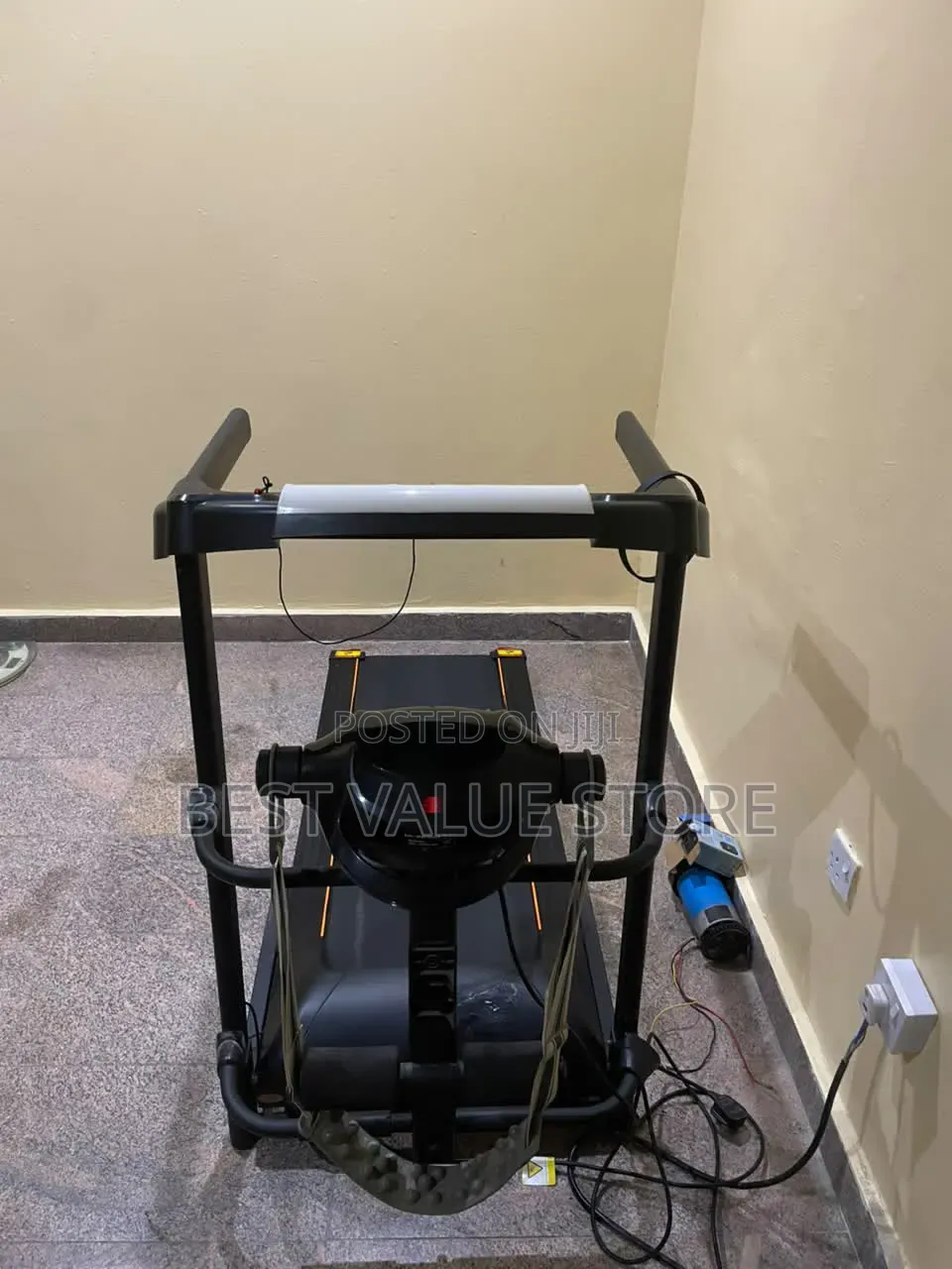 2hp Few Months Used Treadmill With Massager