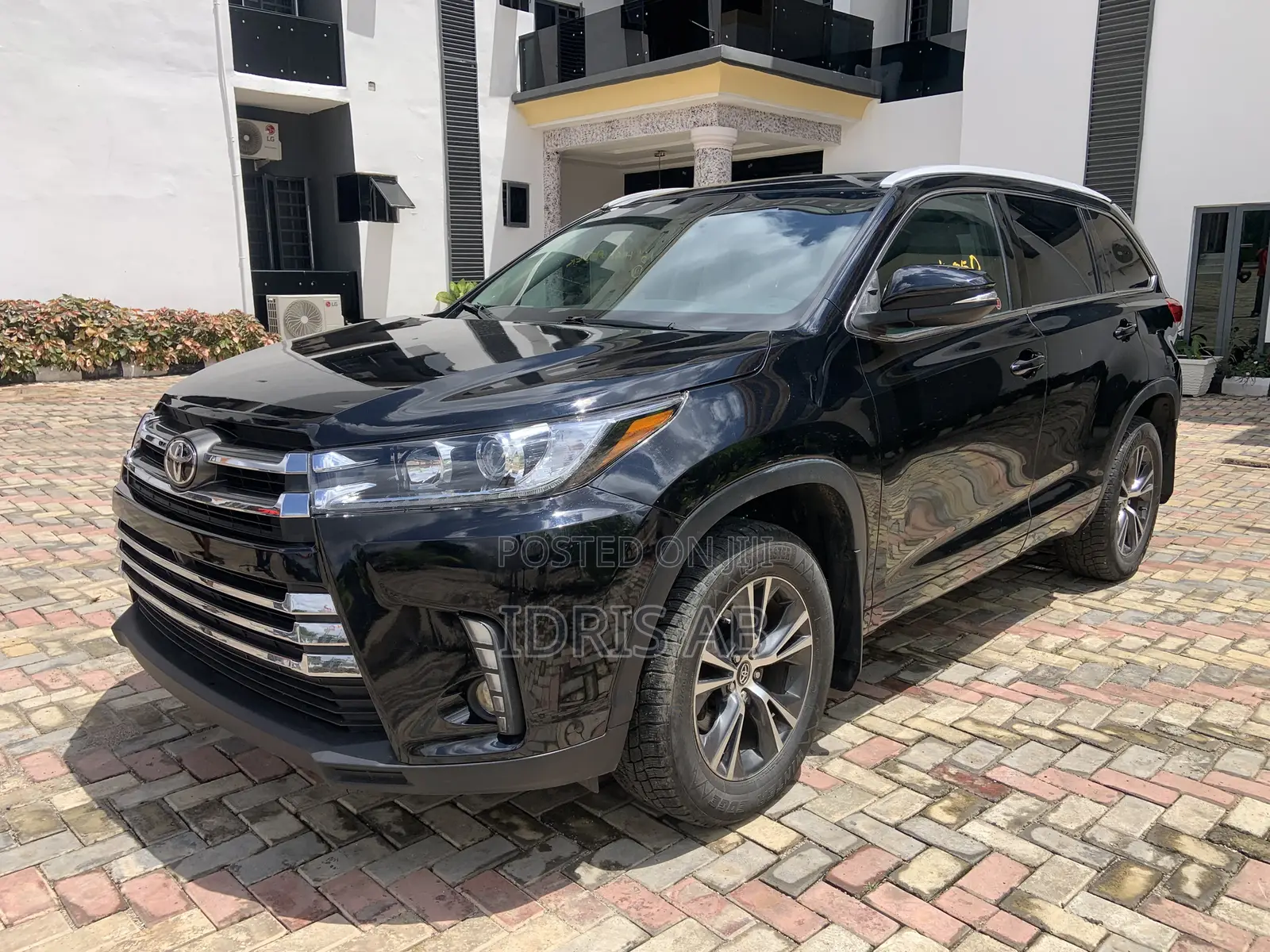 Toyota Highlander LE 4dr SUV AWD (3.5L 6cyl 6A) 2015 Black