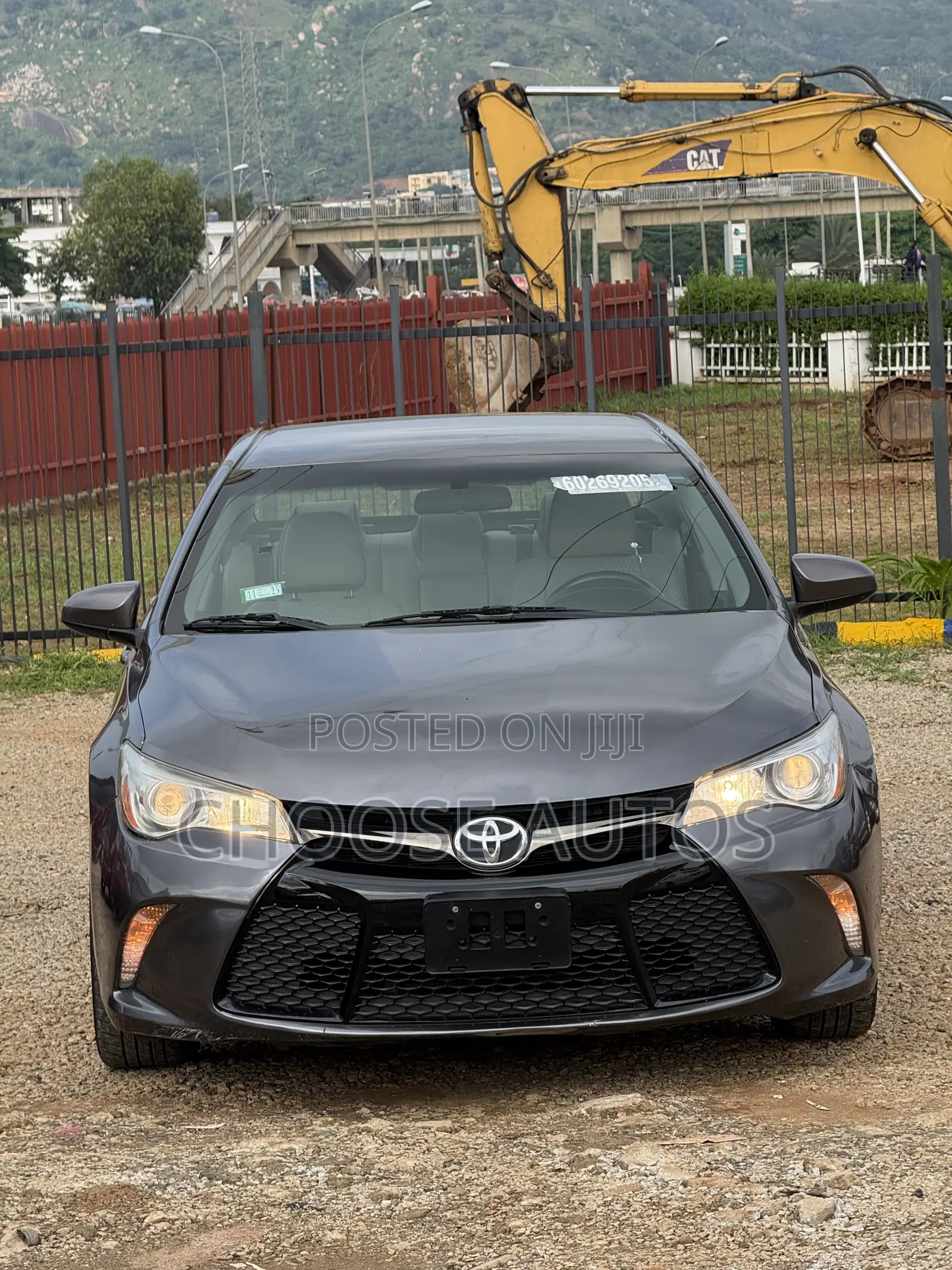 Toyota Camry SE 4dr Sedan (2.5L 4cyl 6A) 2015 Gray