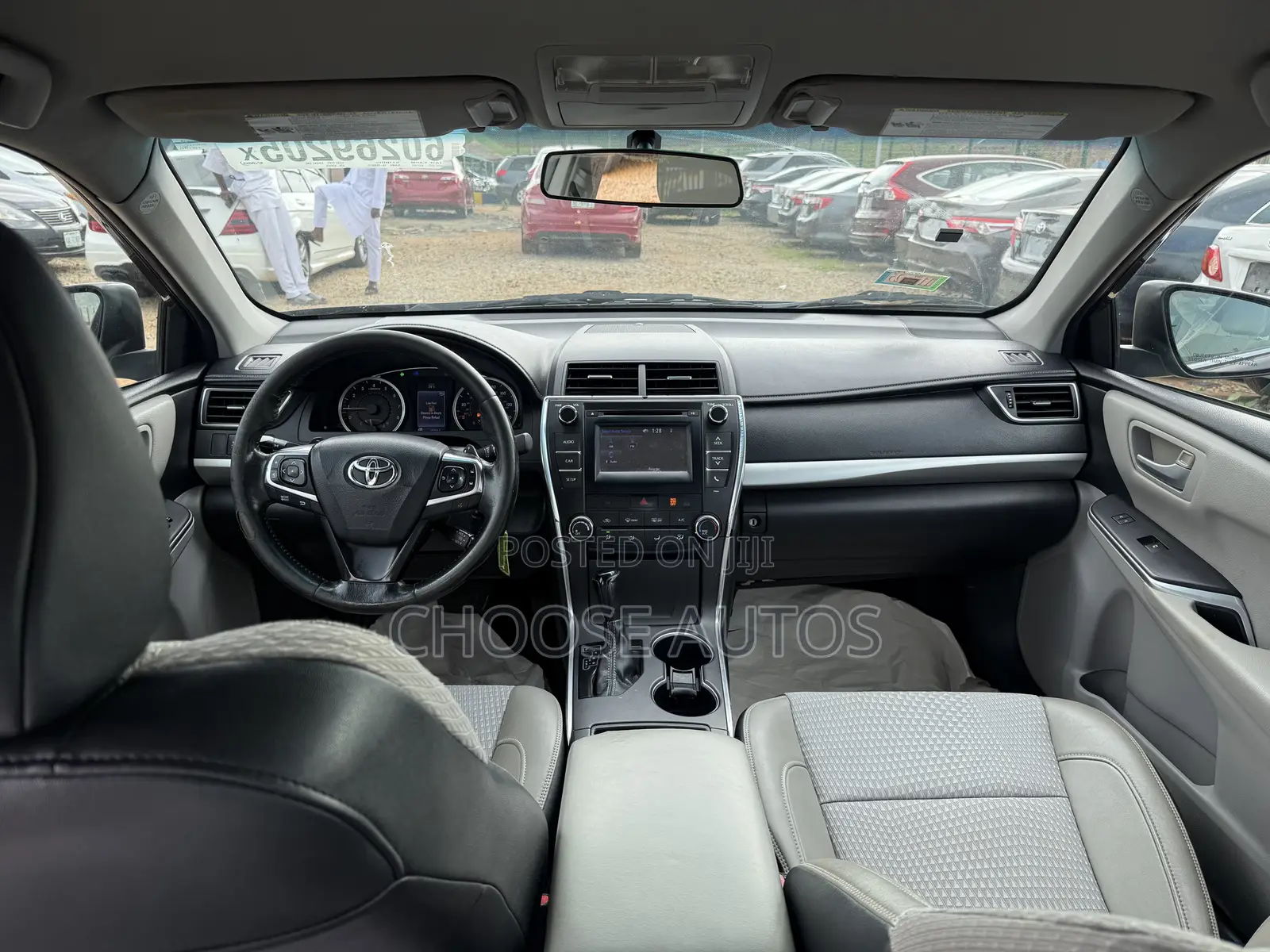 Toyota Camry SE 4dr Sedan (2.5L 4cyl 6A) 2015 Gray