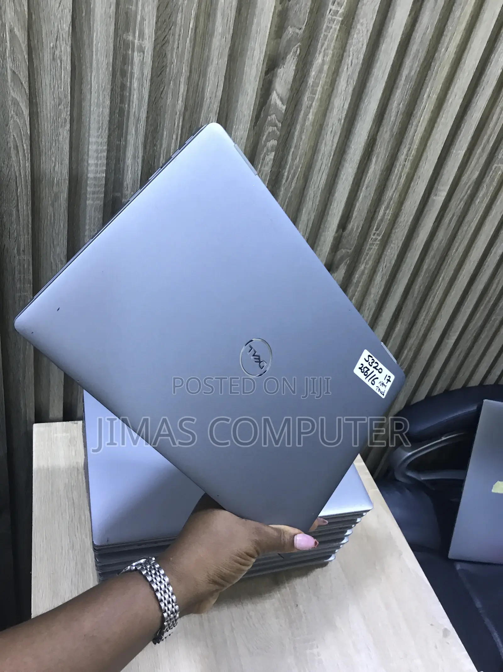 Laptop Dell Latitude 5320 16GB Intel Core i7 SSD 256GB