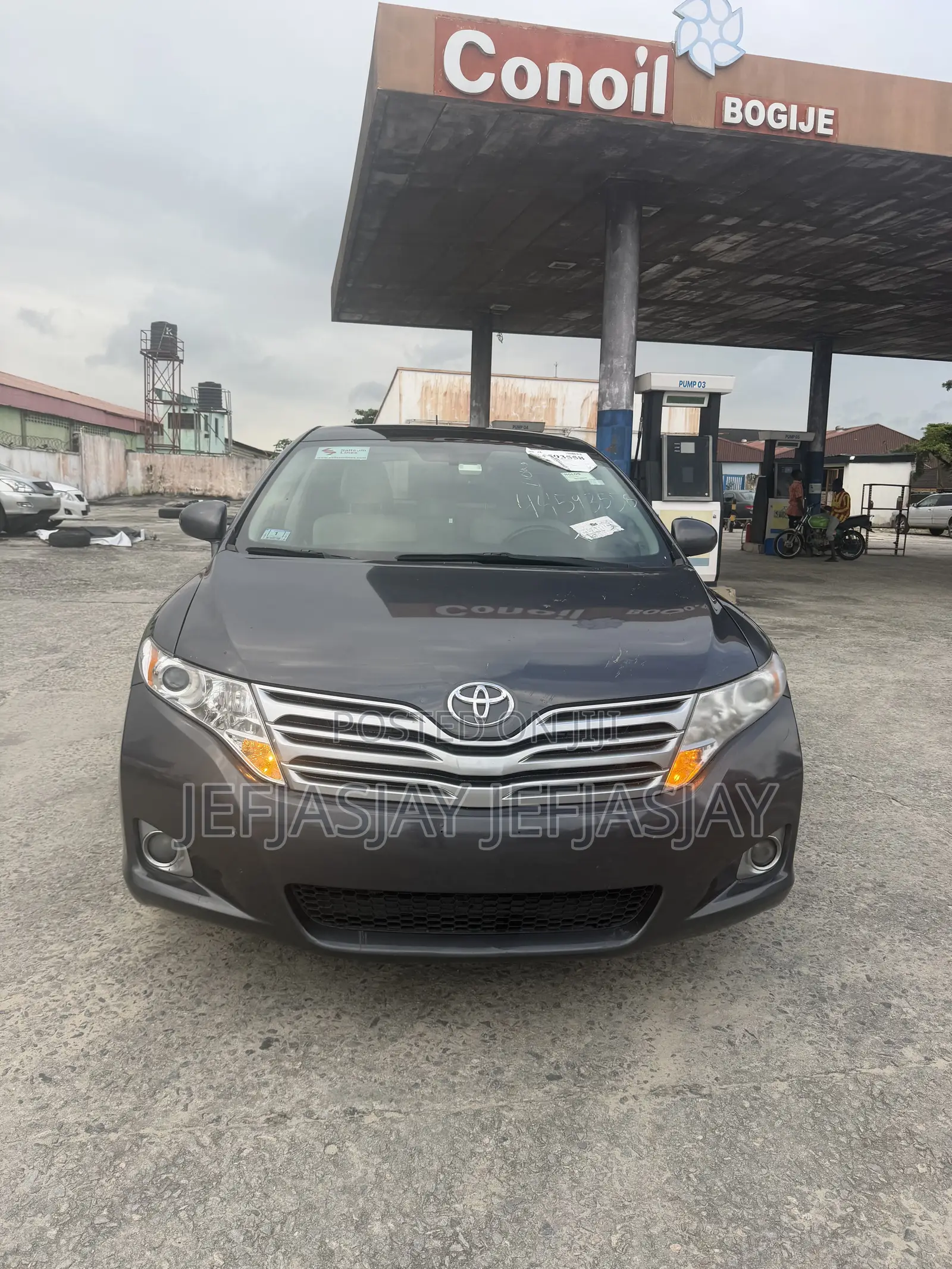 Toyota Venza XLE 2010 Gray