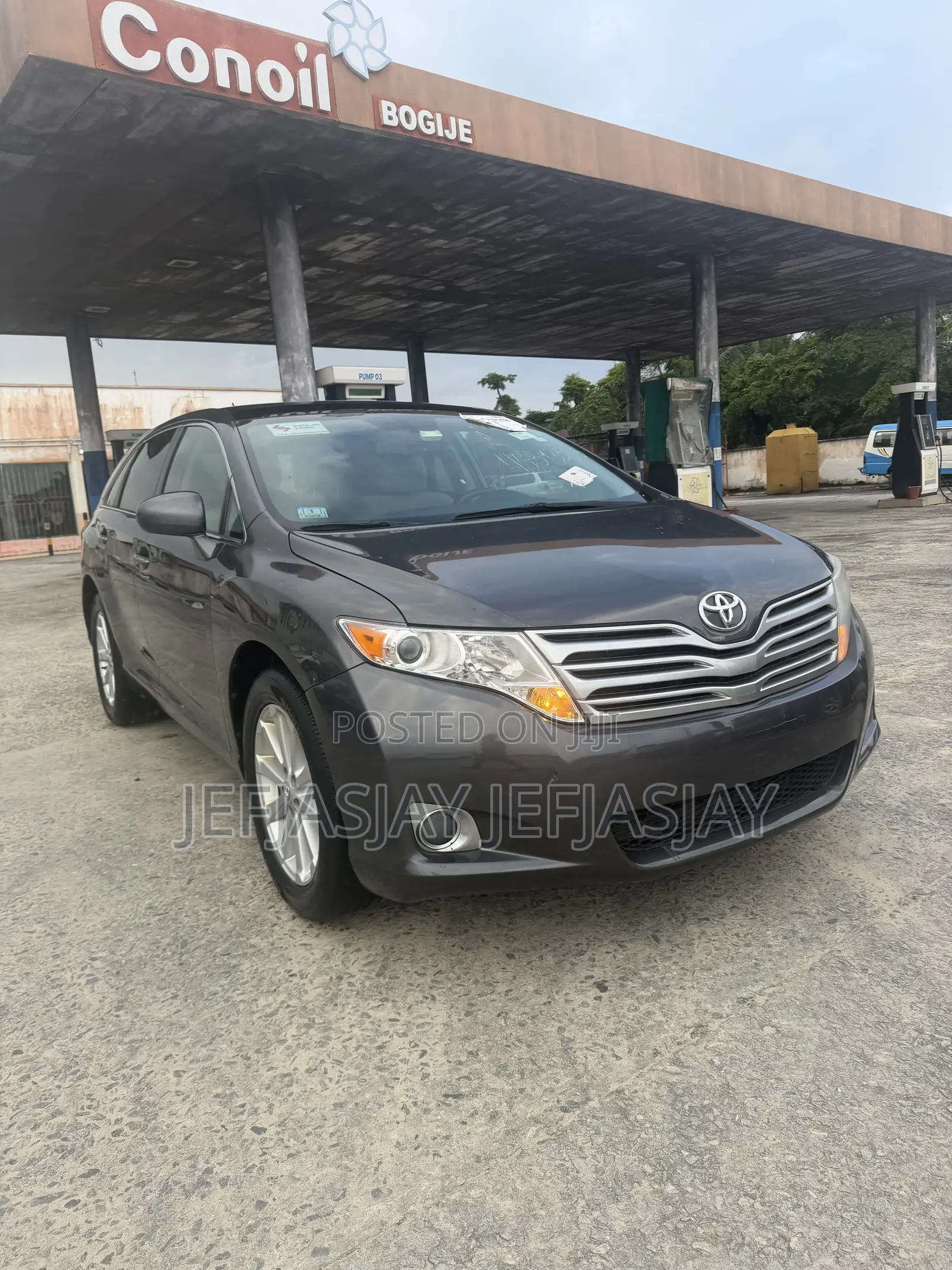 Toyota Venza XLE 2010 Gray