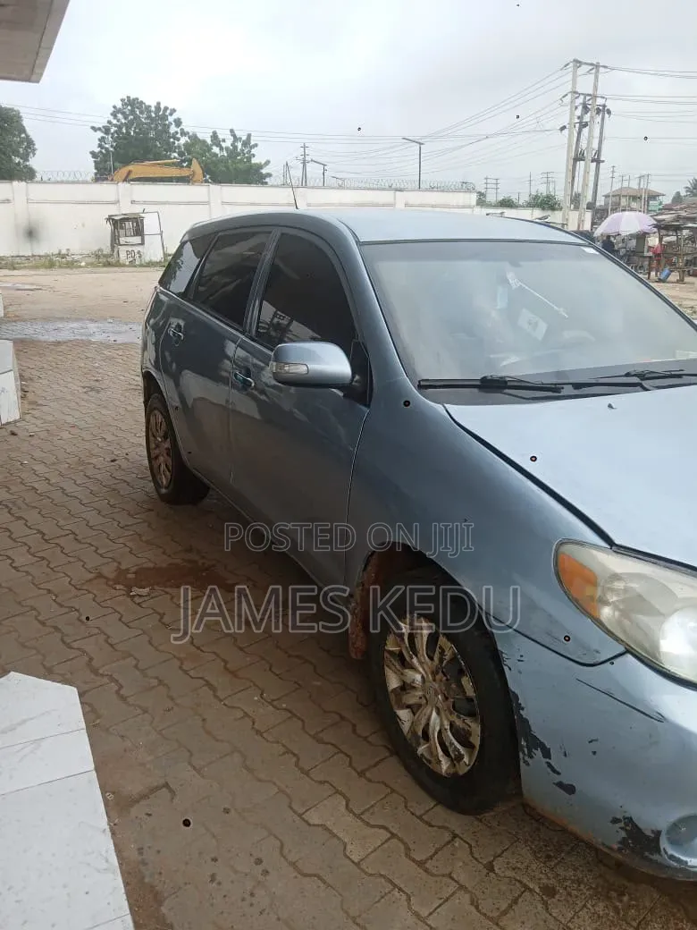 Toyota Matrix 2004 Blue