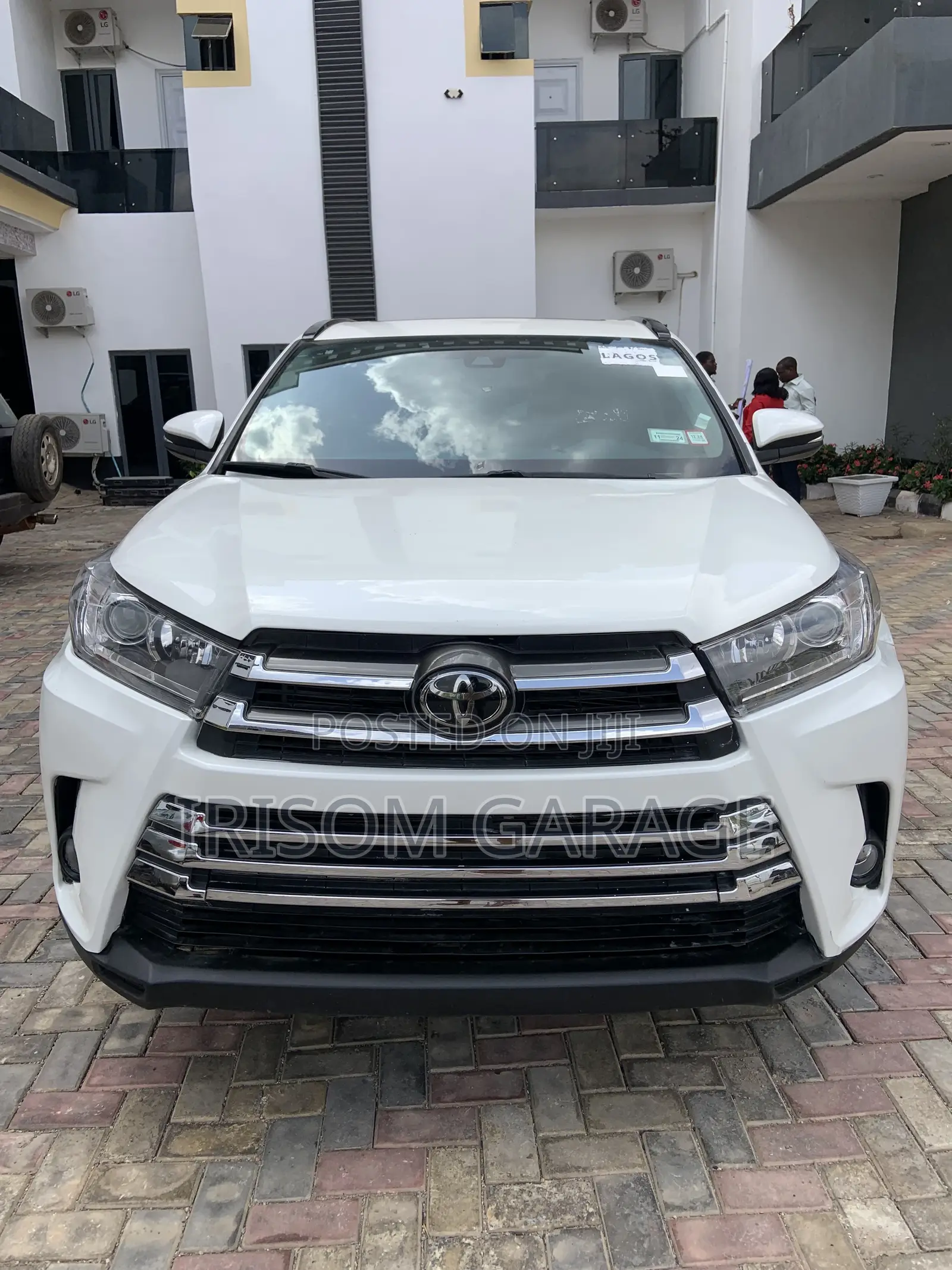 Toyota Highlander SE 2019 White
