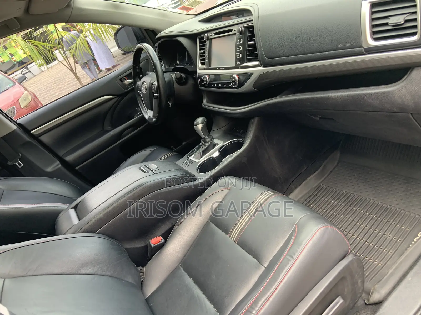 Toyota Highlander SE 2019 White