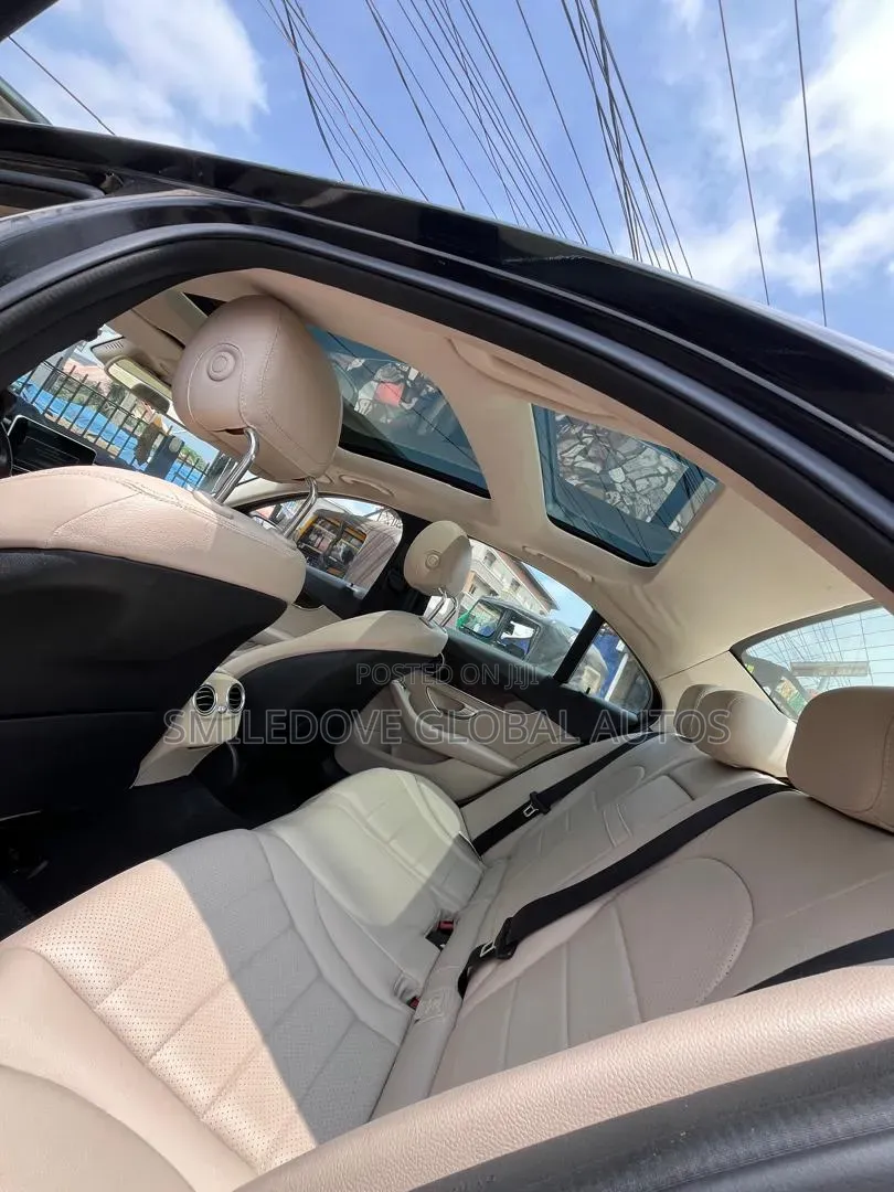 Mercedes-Benz C300 2016 Gray