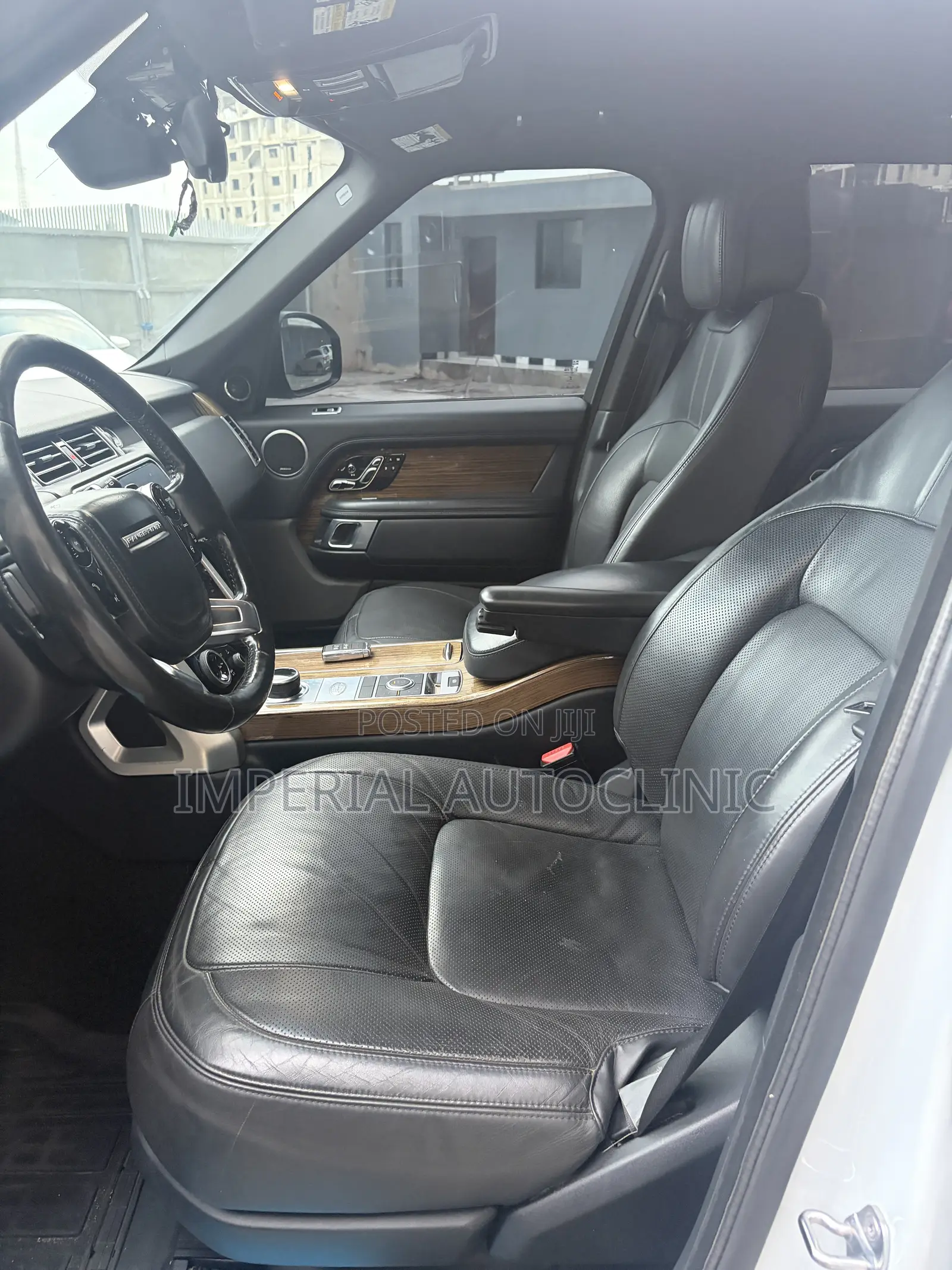 Land Rover Range Rover 3.0L V6 Supercharged 2019 White