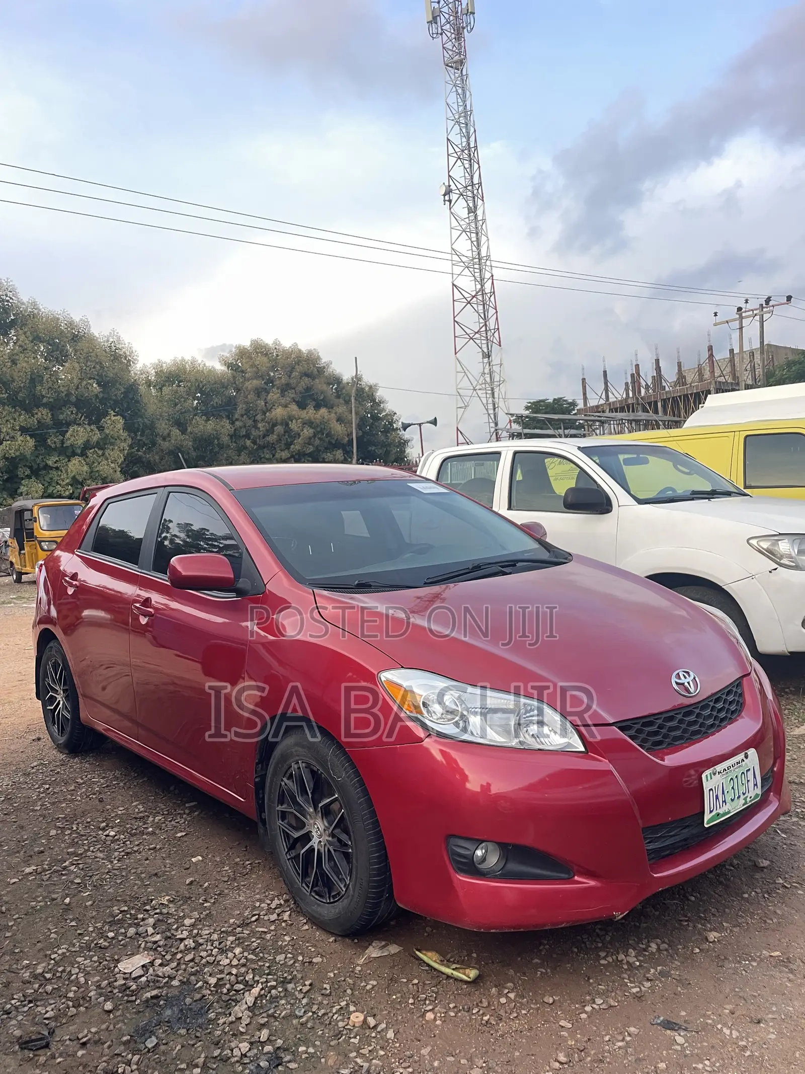 Toyota Matrix S Hatchback FWD (2.4L 4cyl 5A) 2013 Red