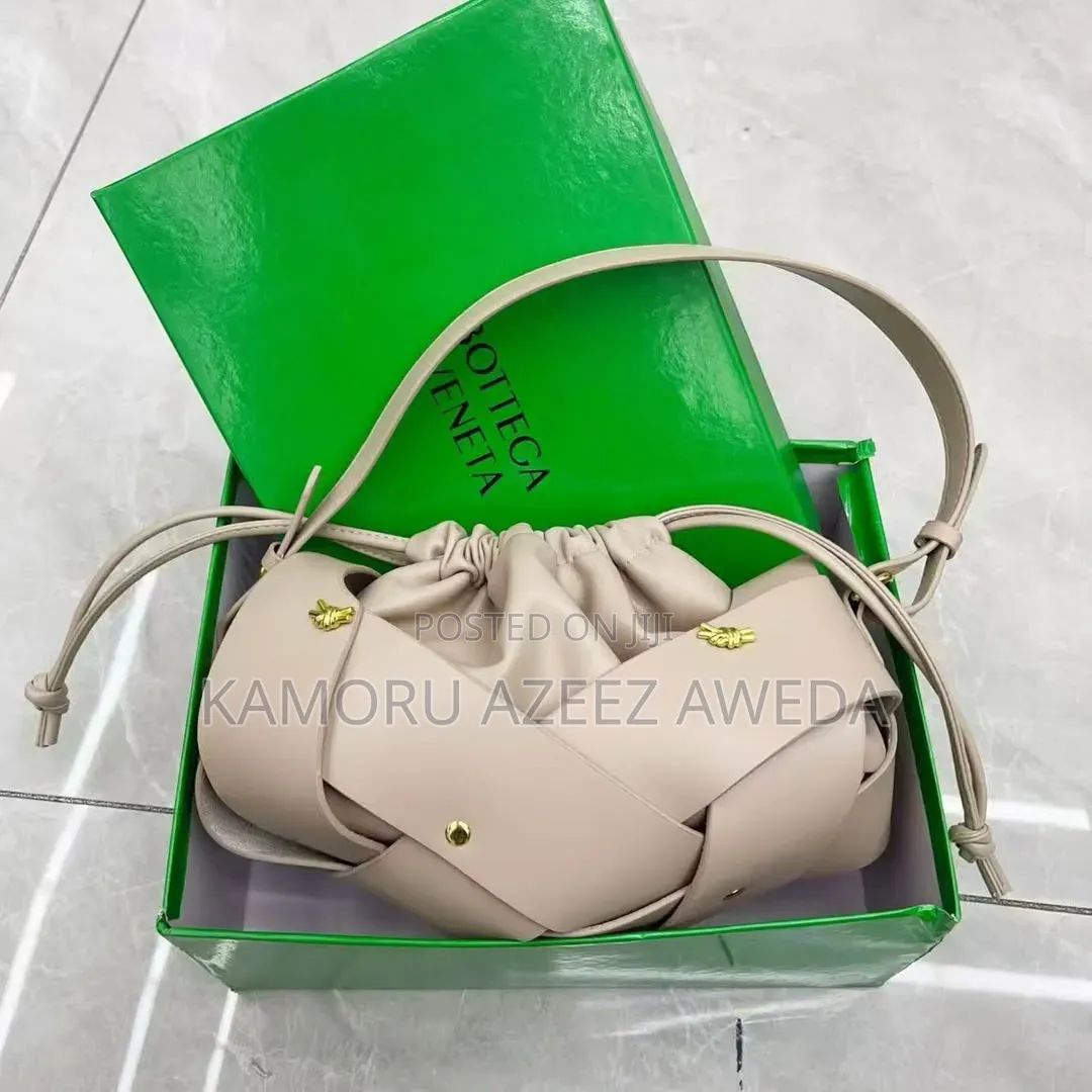 BOTTEGA VENETA Best Quality in Market