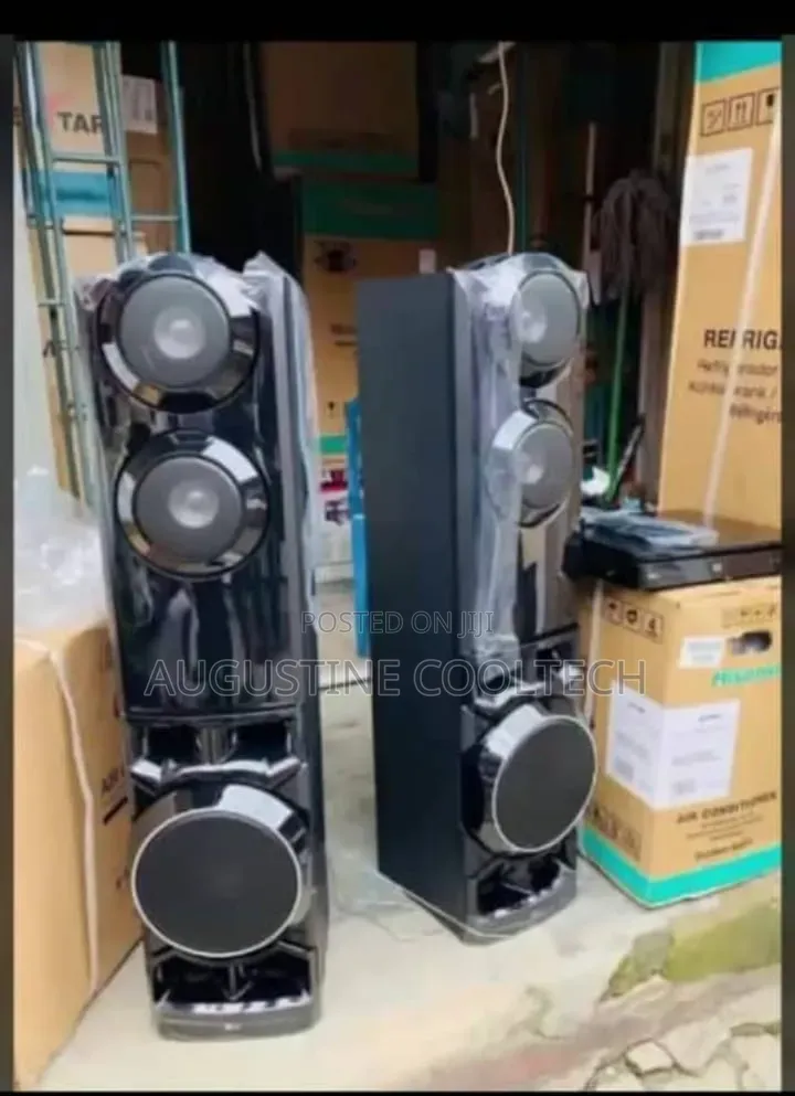 Brand New LG Sound System Home Theater LGAUD687BG (1250watts)