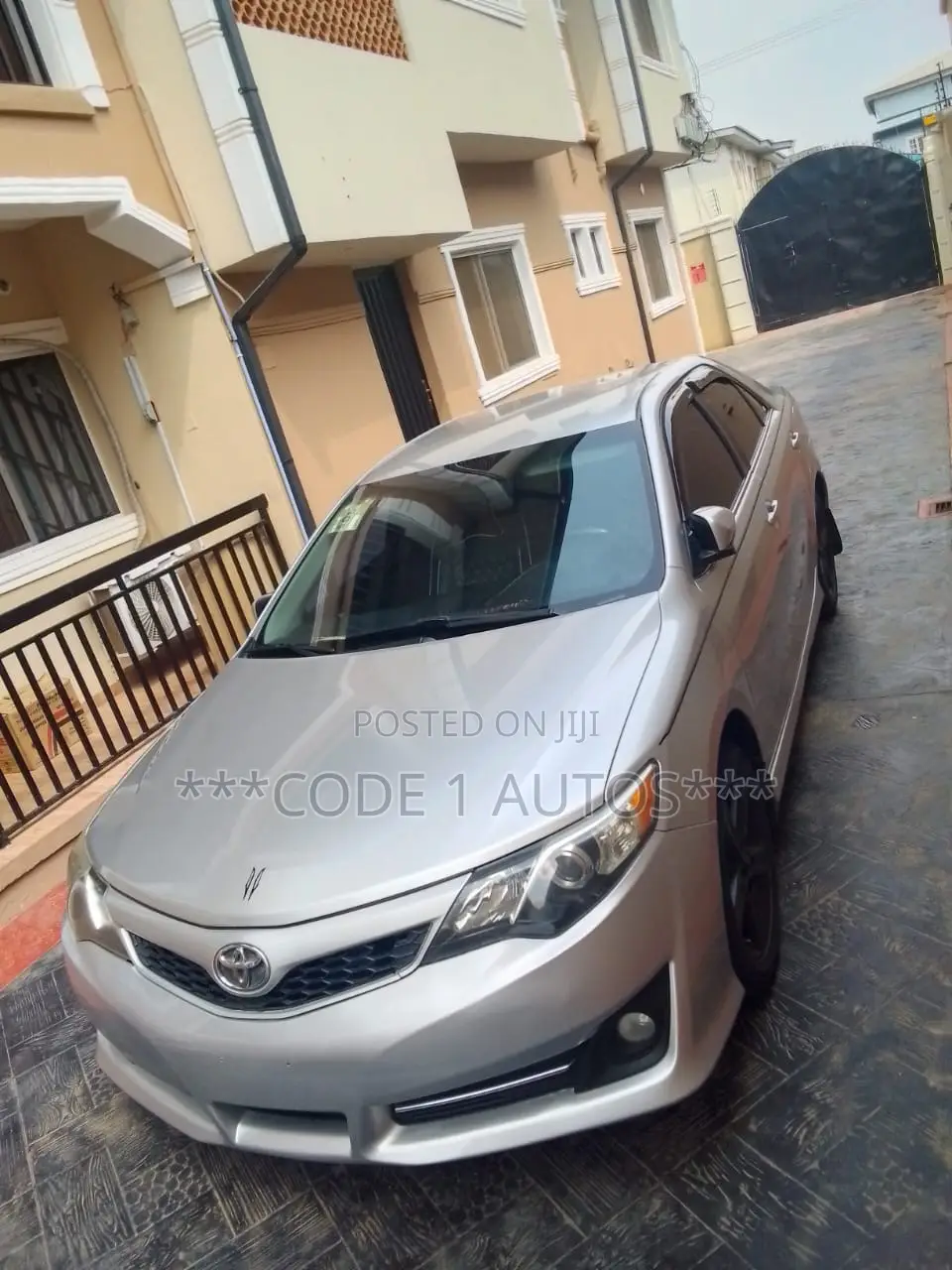 Toyota Camry L 4dr Sedan (2.5L 4cyl 6A) 2014 Silver