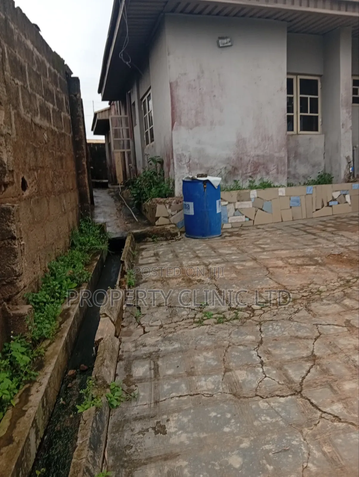 6bdrm Bungalow in Magda, Onigbagbo, Obafemi-Owode for sale