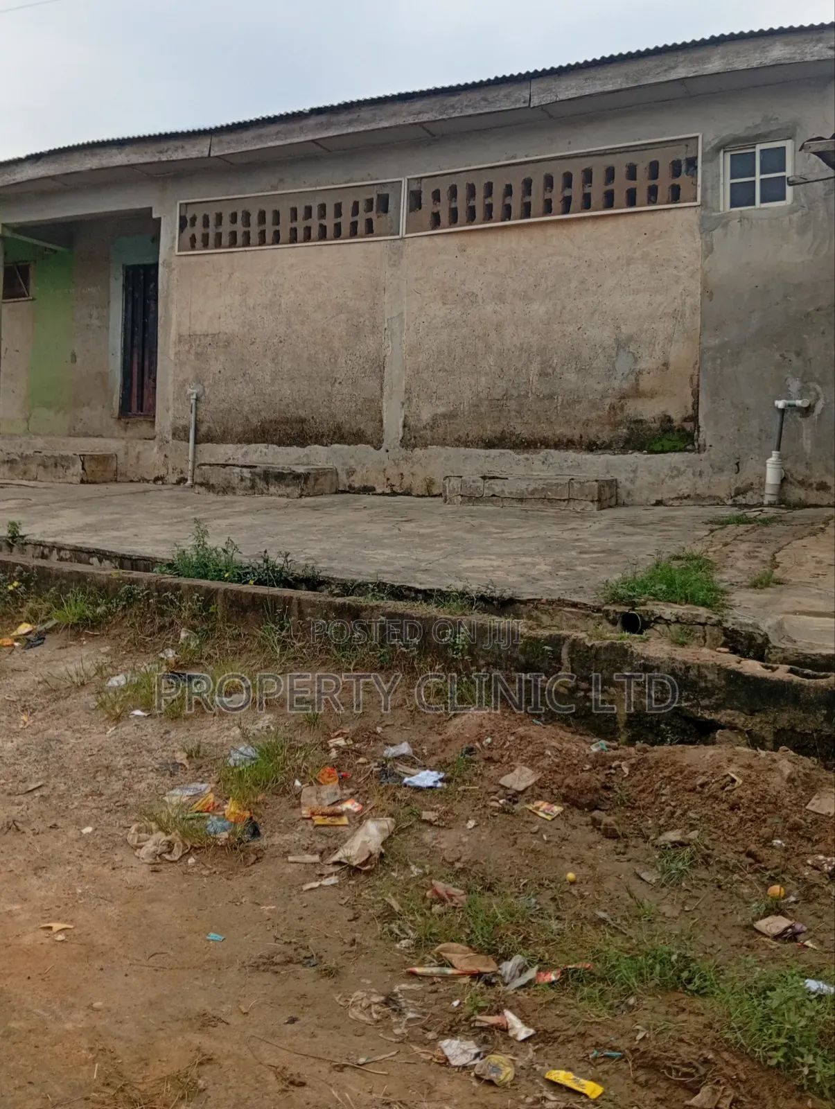 6bdrm Bungalow in Magda, Onigbagbo, Obafemi-Owode for sale