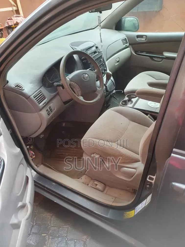 Toyota Sienna LE AWD 2005 Green