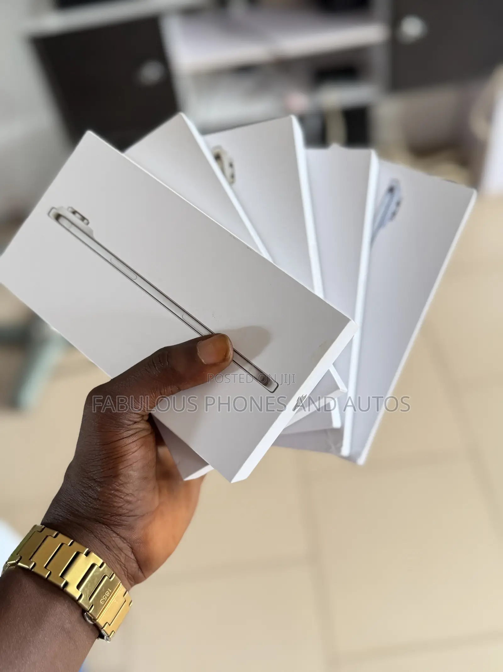 New Apple iPhone Air 256 GB Gold