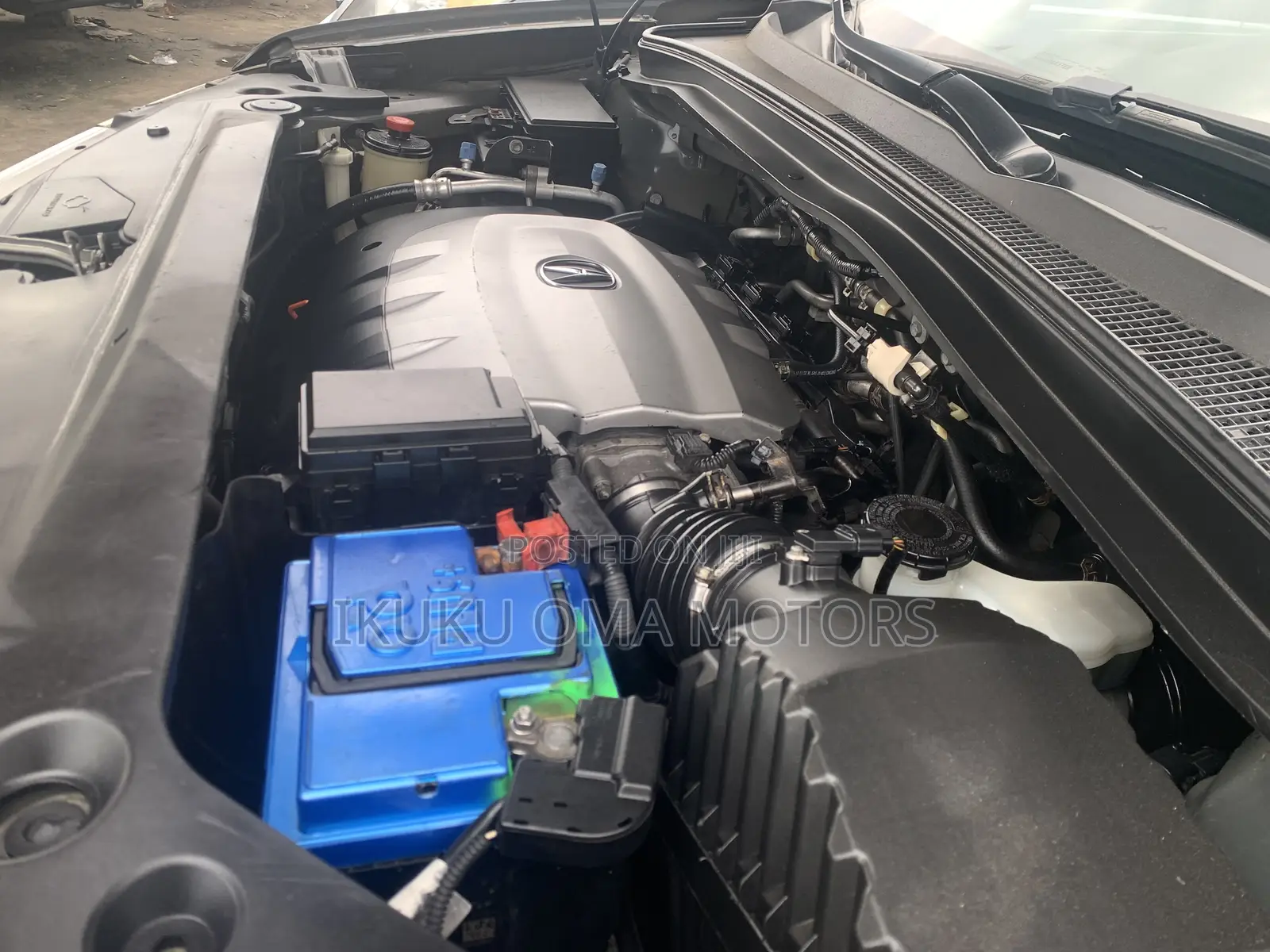 Acura MDX Technology Package SUV AWD (3.7L 6cyl 6A) 2011