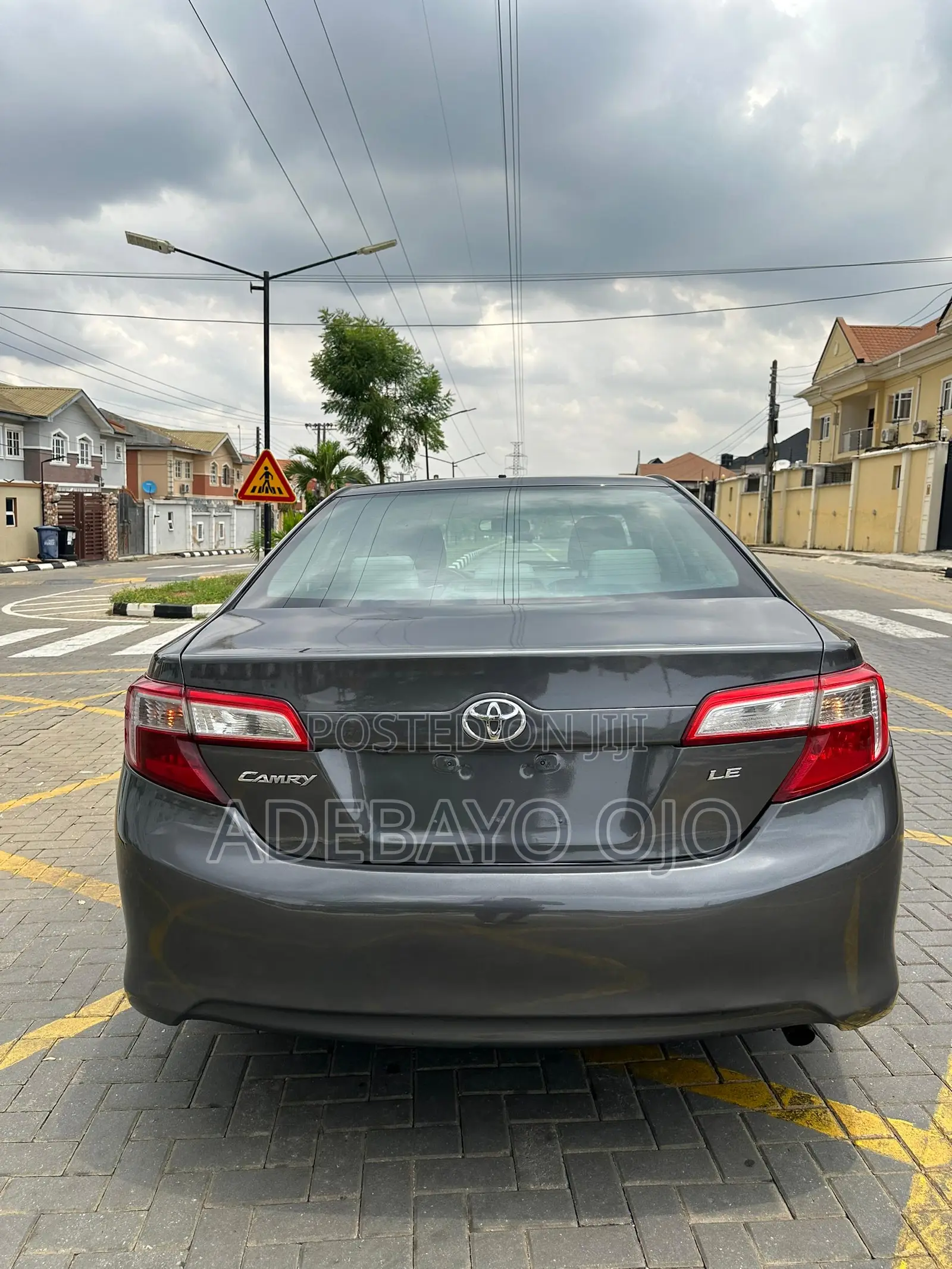 Toyota Camry LE 4dr Sedan (2.5L 4cyl 6A) 2013 Gray