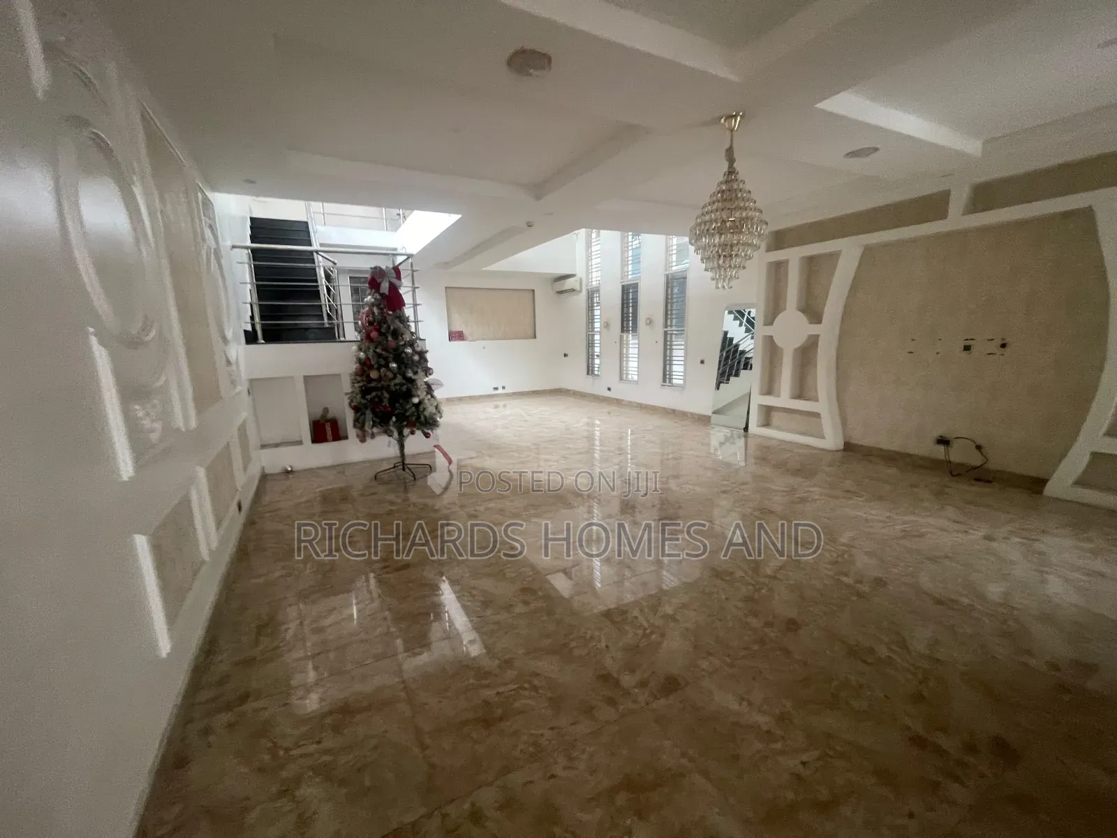 5bdrm Duplex in Banana Island Ikoyi for rent