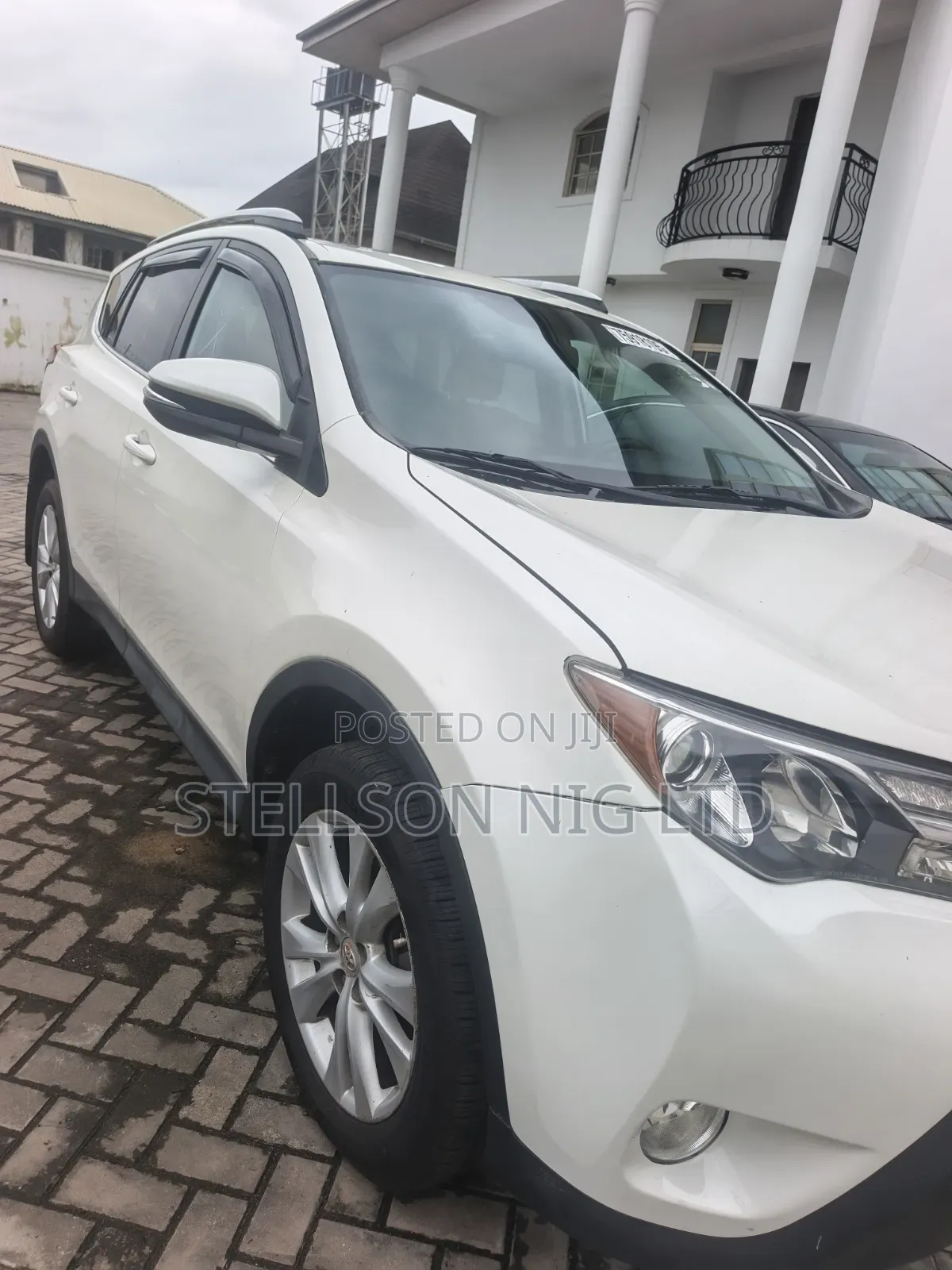 Toyota RAV4 Limited 4dr SUV AWD (2.5L 4cyl 6A) 2014 White