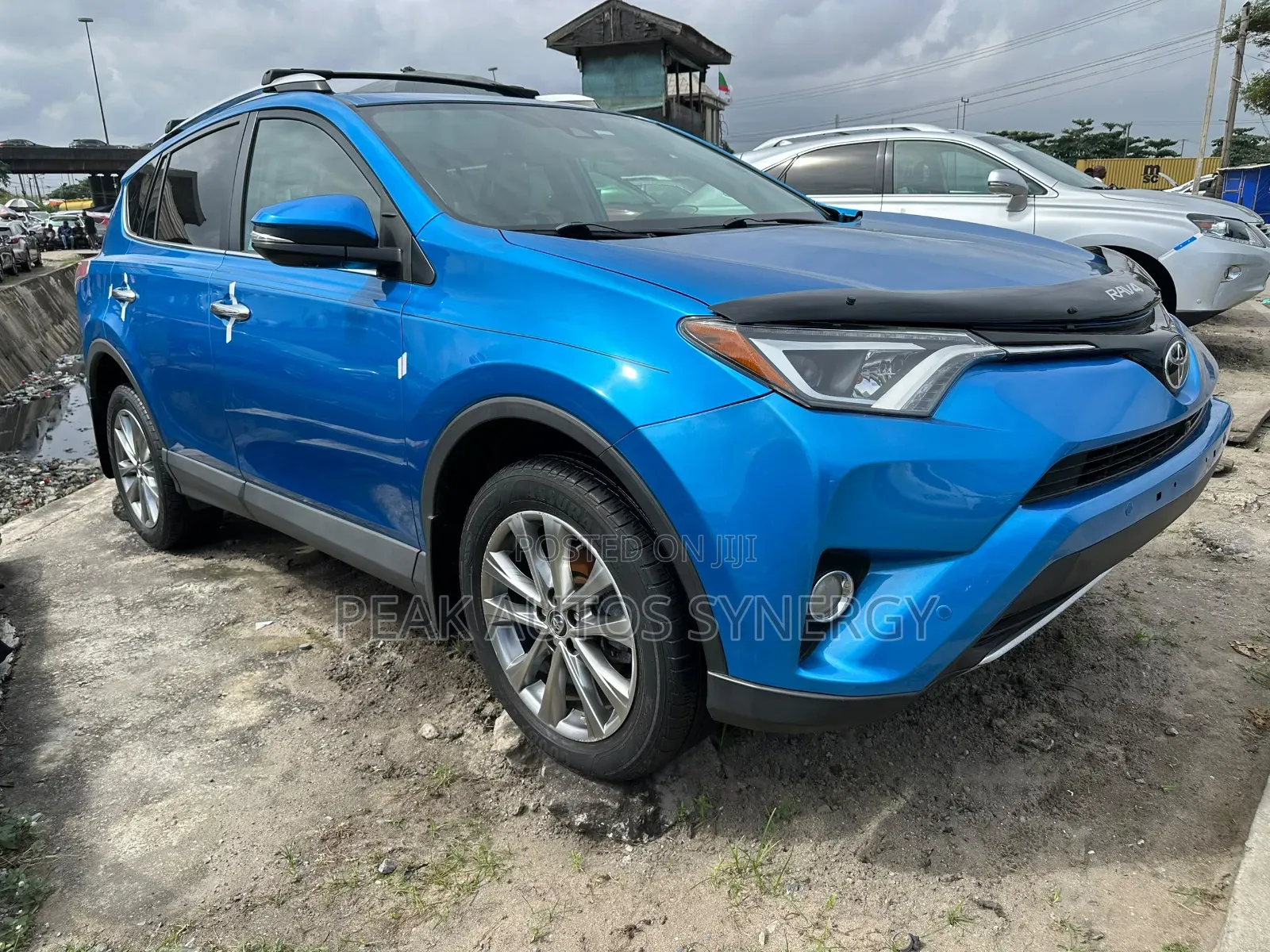 Toyota RAV4 2017 Blue